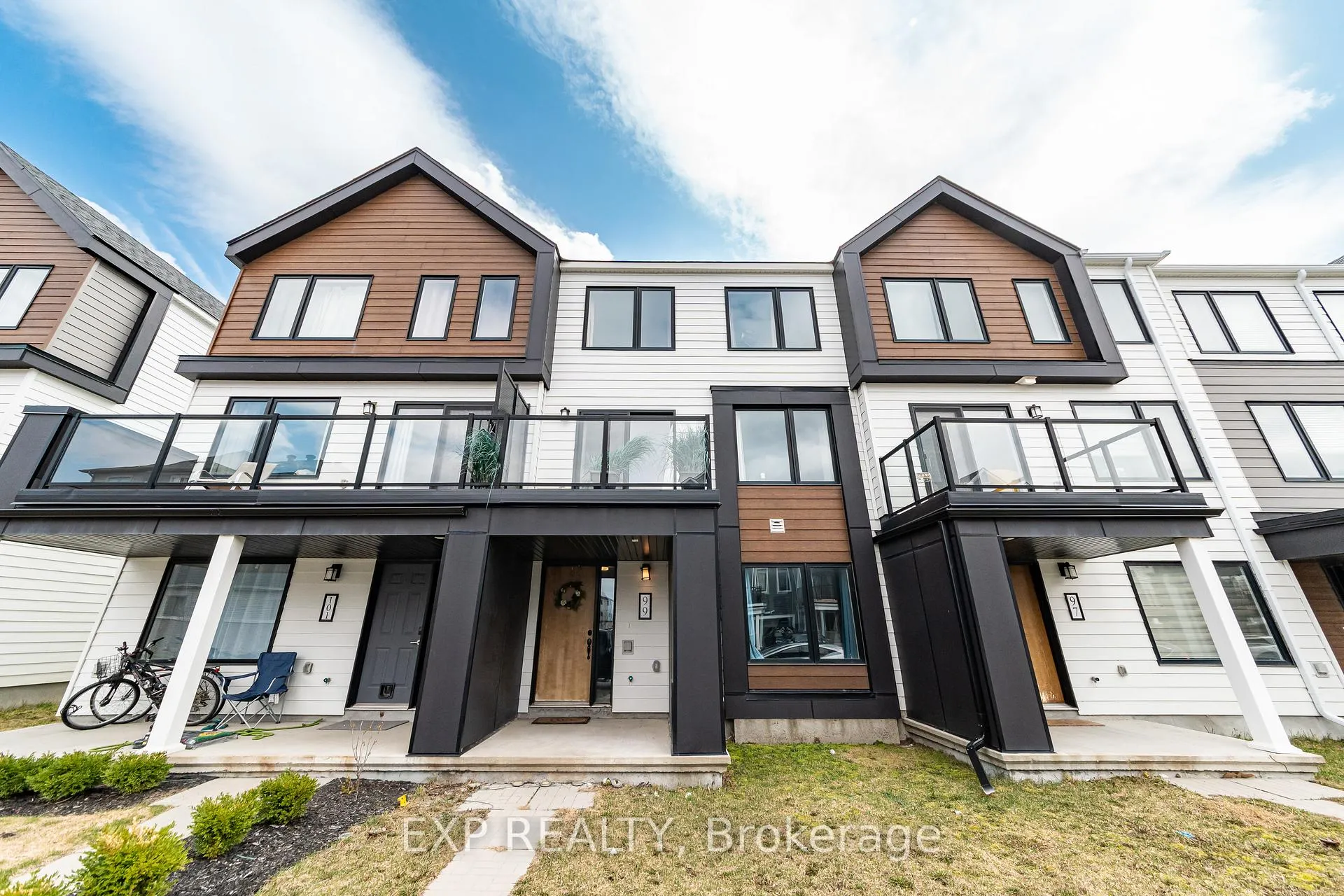 Photo 1 of 99 Kyanite Lane, Ottawa, Barrhaven - Heritage Park — HOMEH
