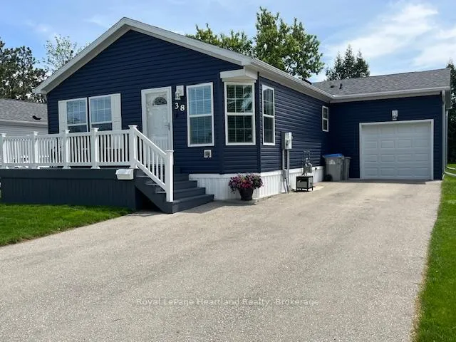 Photo 2 of 38 Bond Street, Strathroy-Caradoc, SE — HOMEH