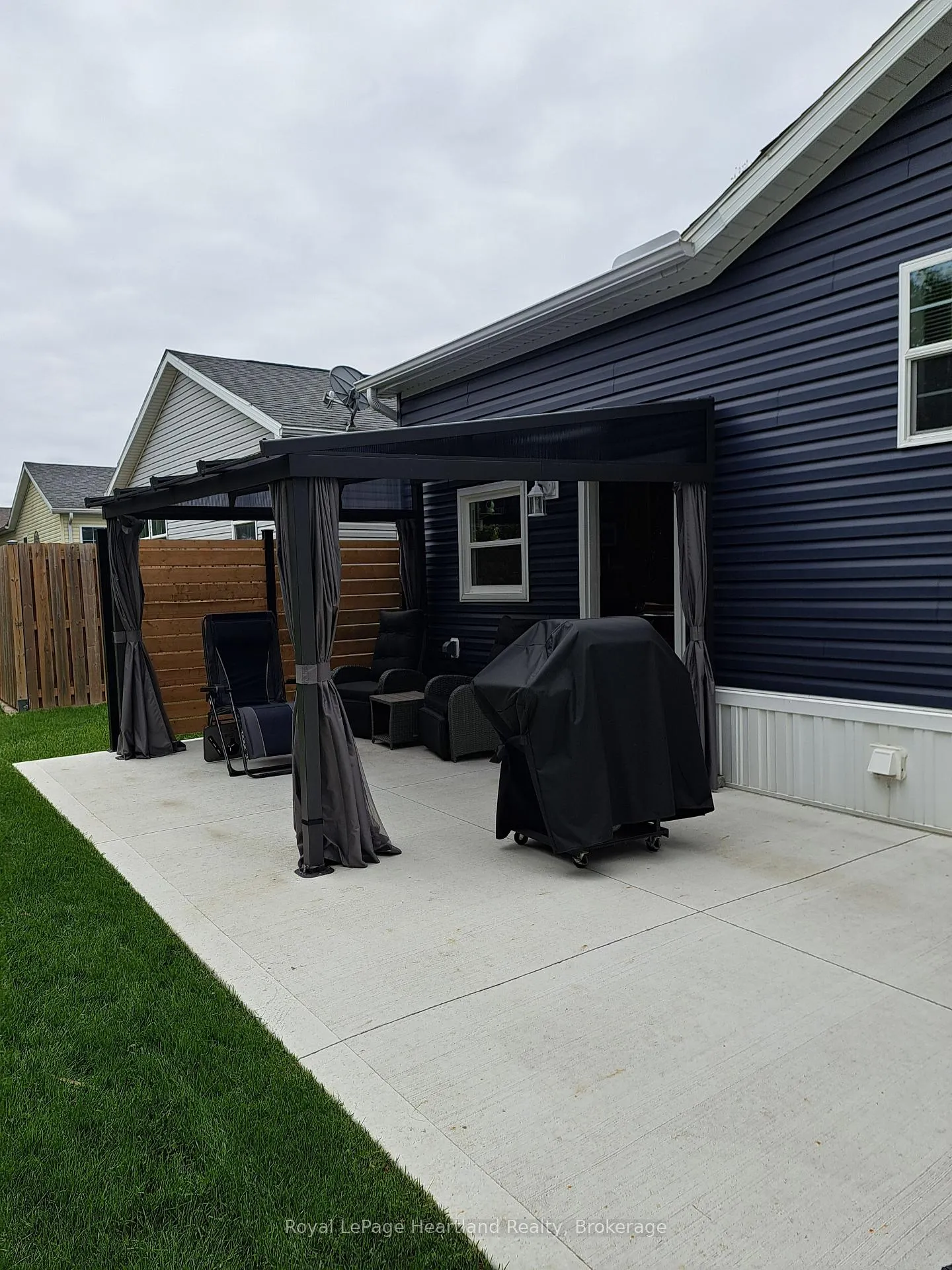 Photo 29 of 38 Bond Street, Strathroy-Caradoc, SE — HOMEH