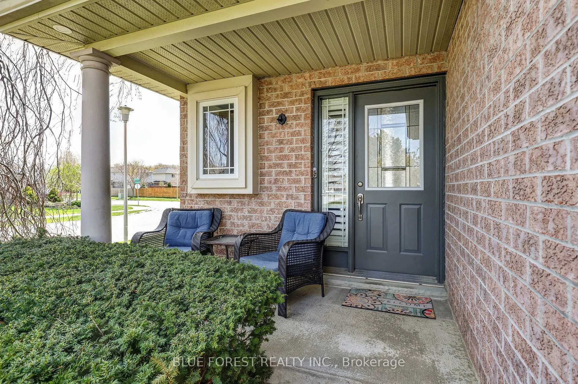 Photo 4 of 1275 Crosscreek Crescent, London, East A — HOMEH