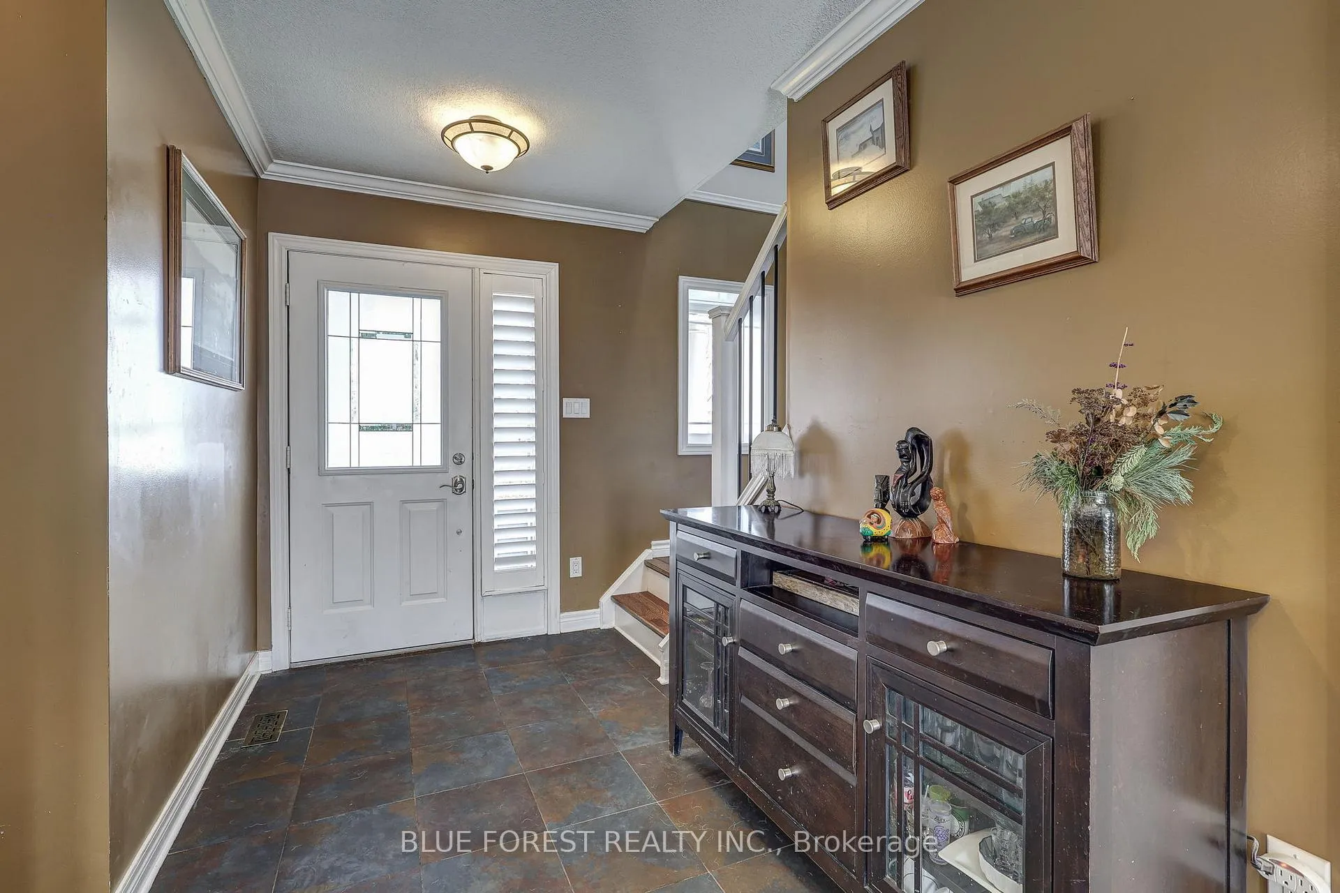 Photo 5 of 1275 Crosscreek Crescent, London, East A — HOMEH