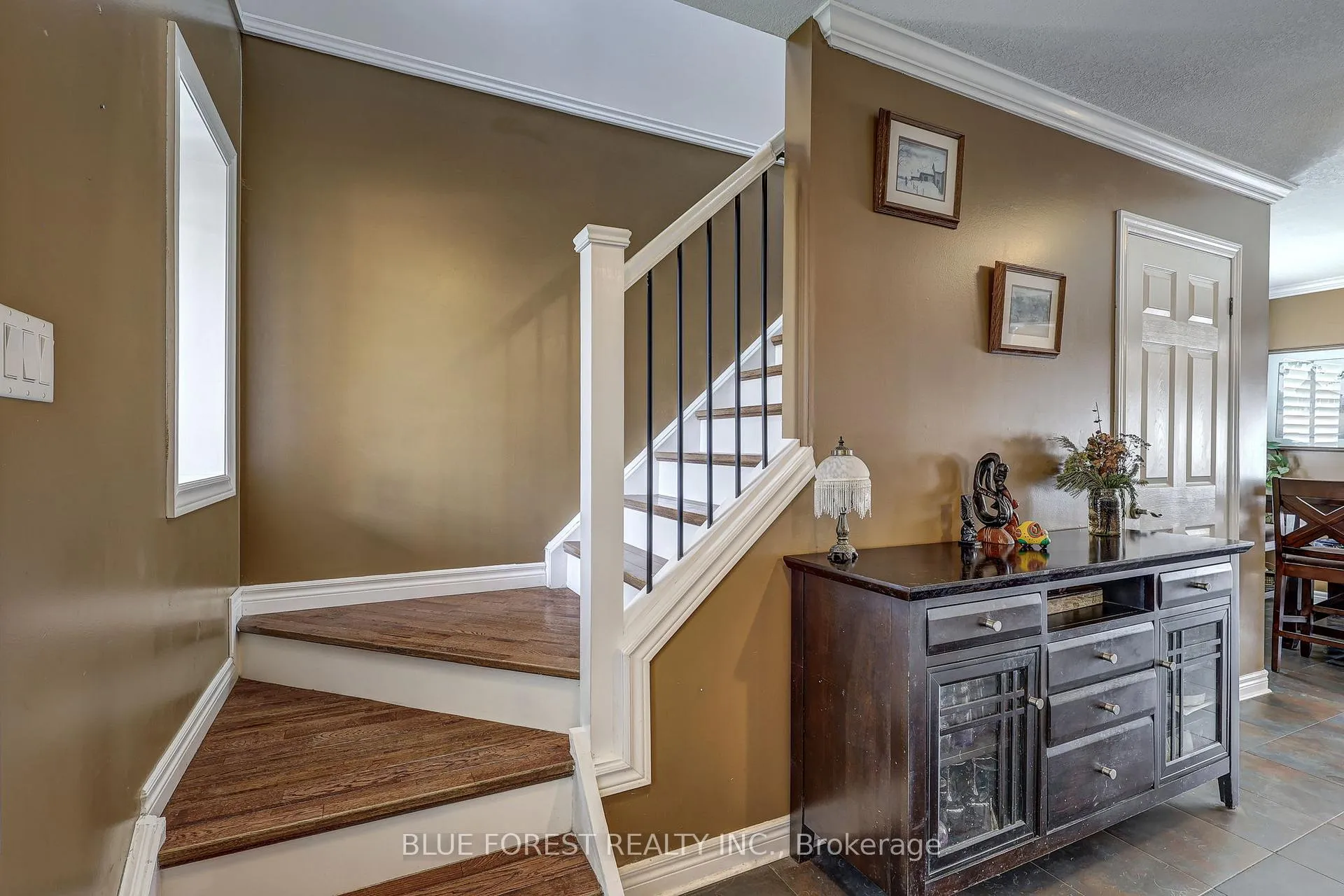 Photo 6 of 1275 Crosscreek Crescent, London, East A — HOMEH