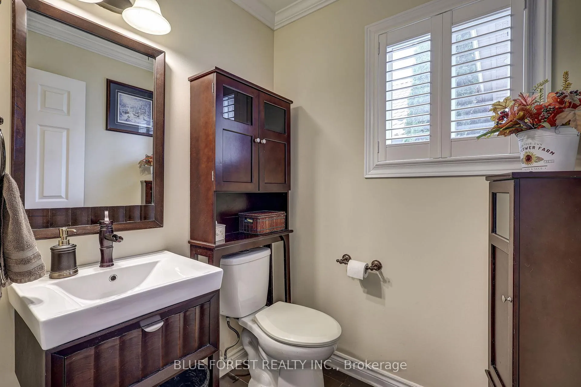 Photo 9 of 1275 Crosscreek Crescent, London, East A — HOMEH