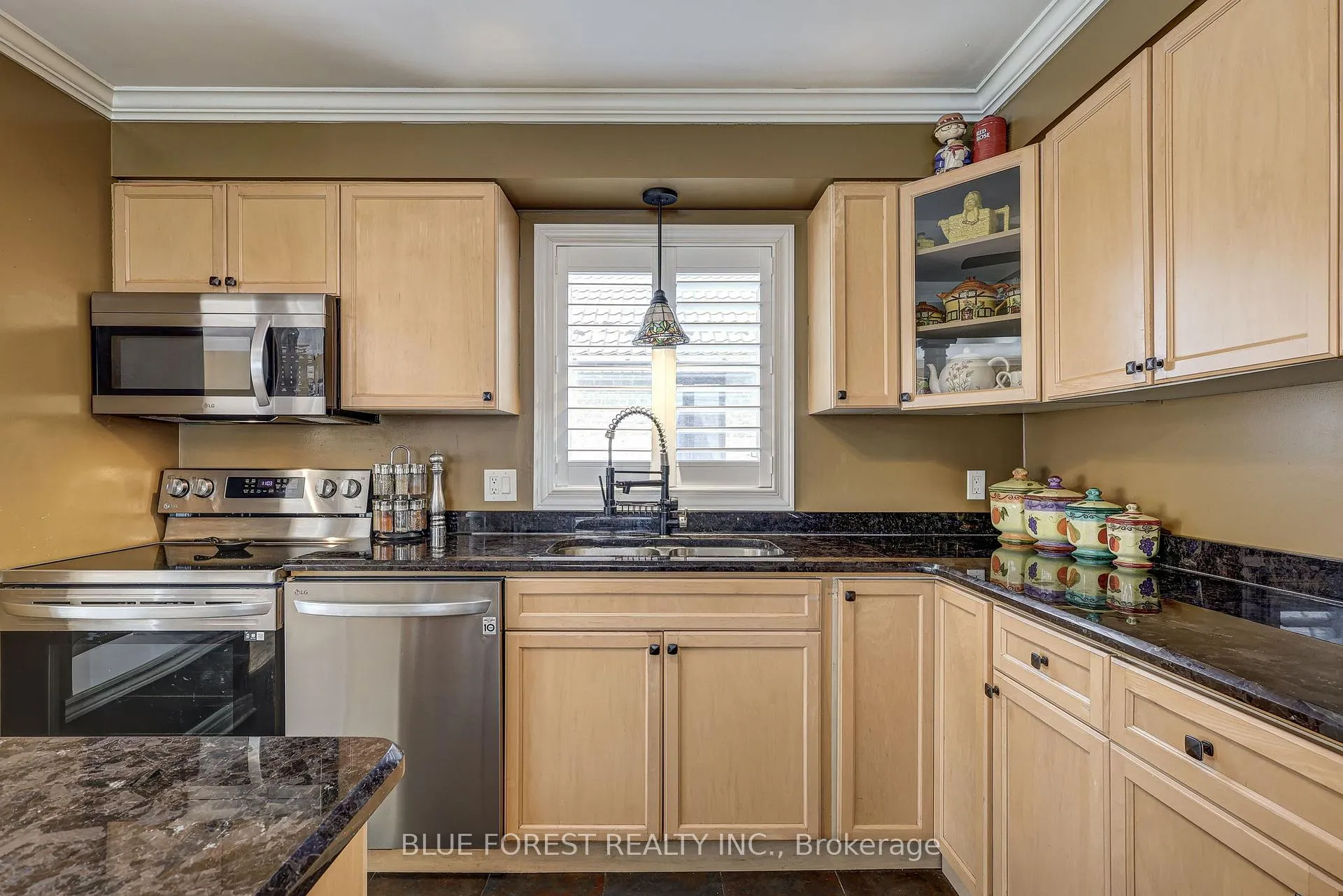 Photo 13 of 1275 Crosscreek Crescent, London, East A — HOMEH