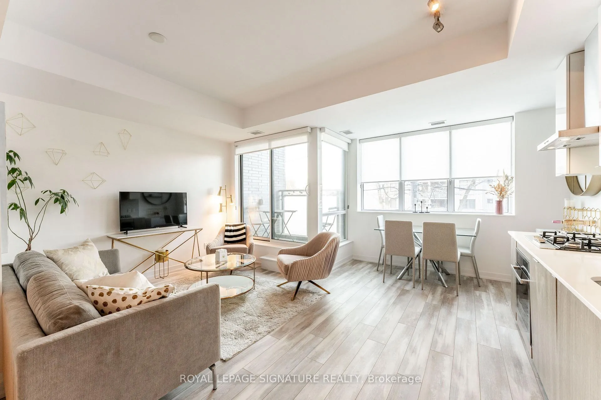 Photo 2 of Unit 219, 38 Howard Park Avenue, Toronto, Roncesvalles — HOMEH