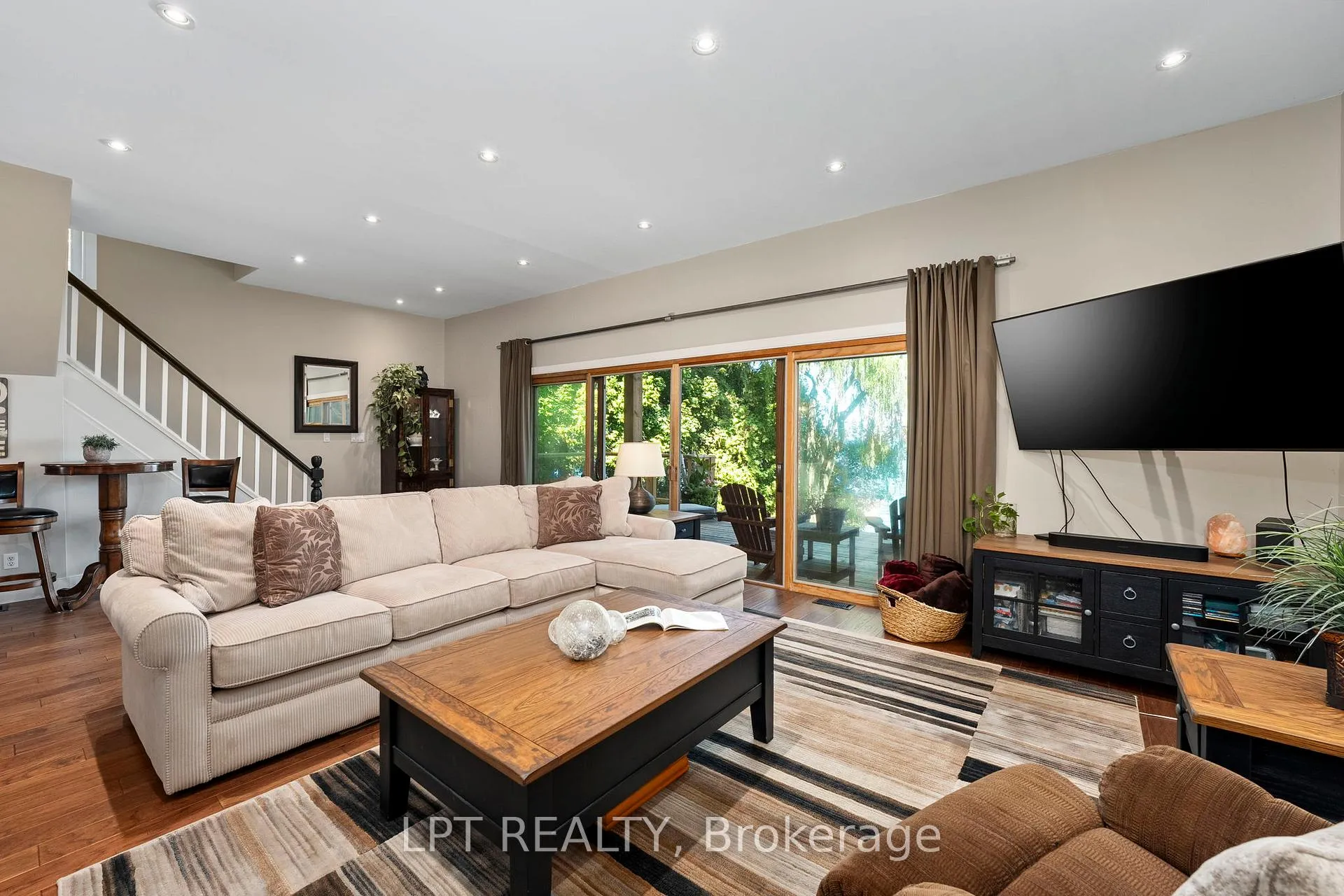 Photo 12 of 21 Pinery Lane, Georgina, Sutton & Jackson's Point — HOMEH