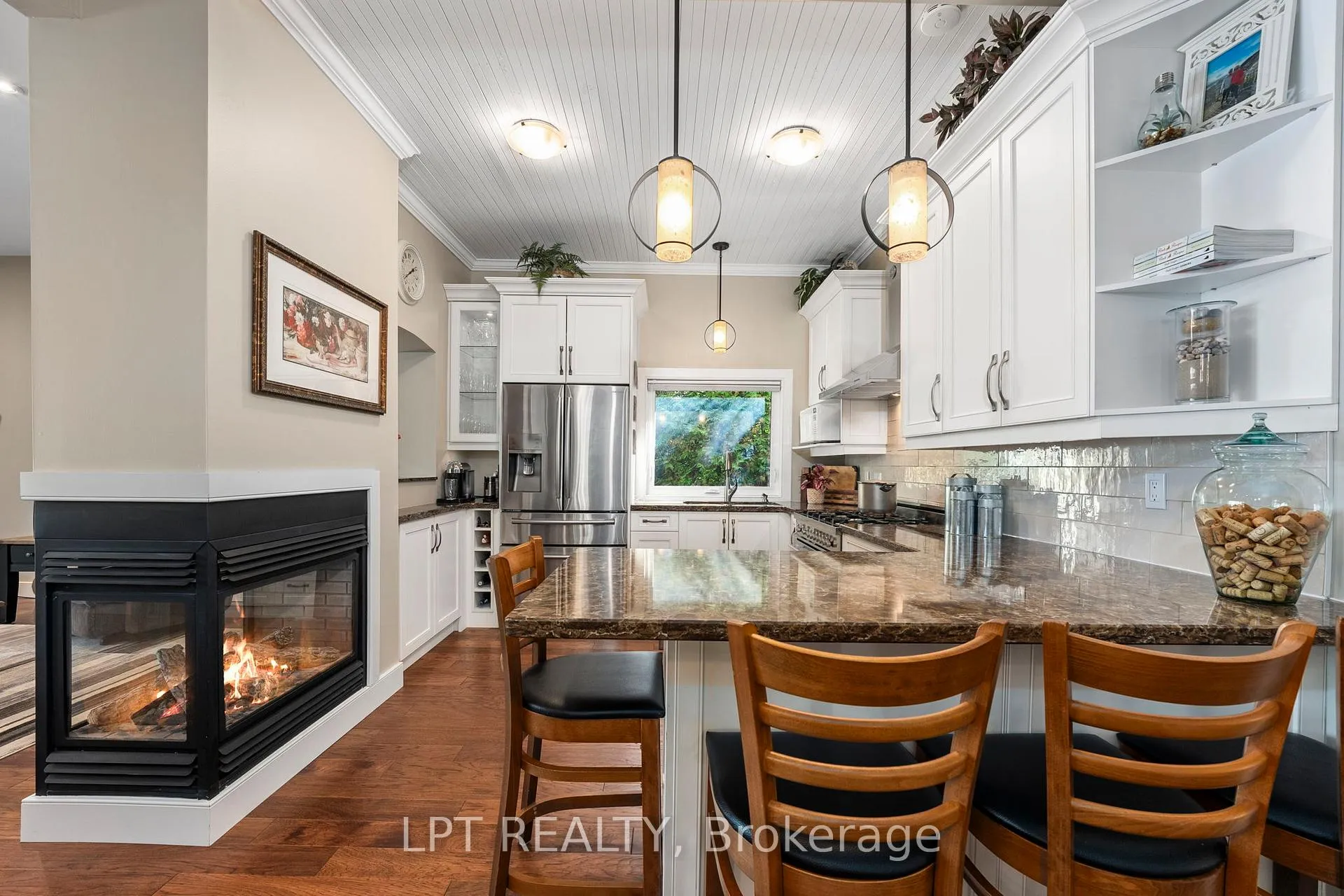 Photo 17 of 21 Pinery Lane, Georgina, Sutton & Jackson's Point — HOMEH