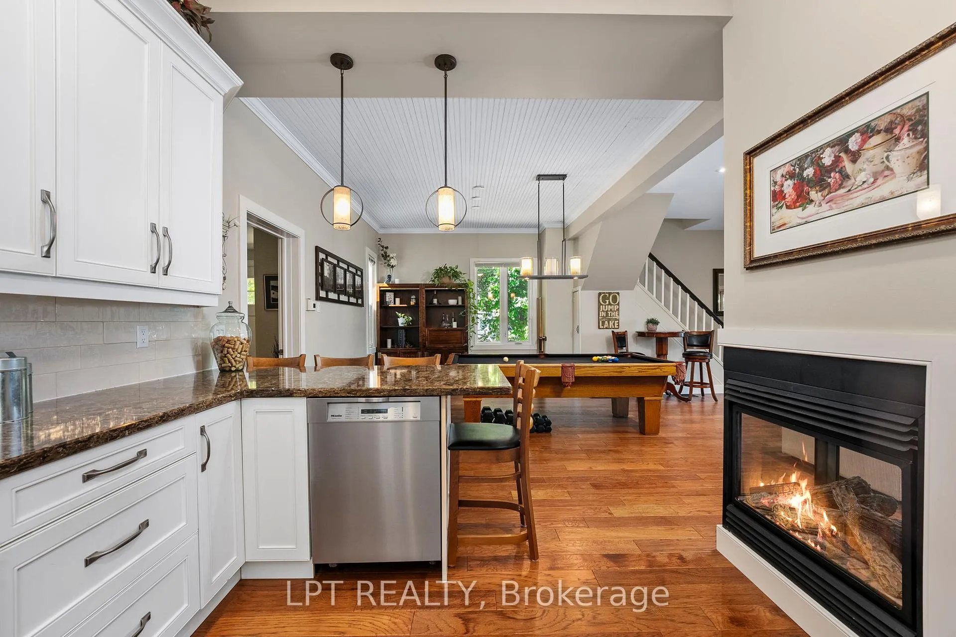 Photo 18 of 21 Pinery Lane, Georgina, Sutton & Jackson's Point — HOMEH