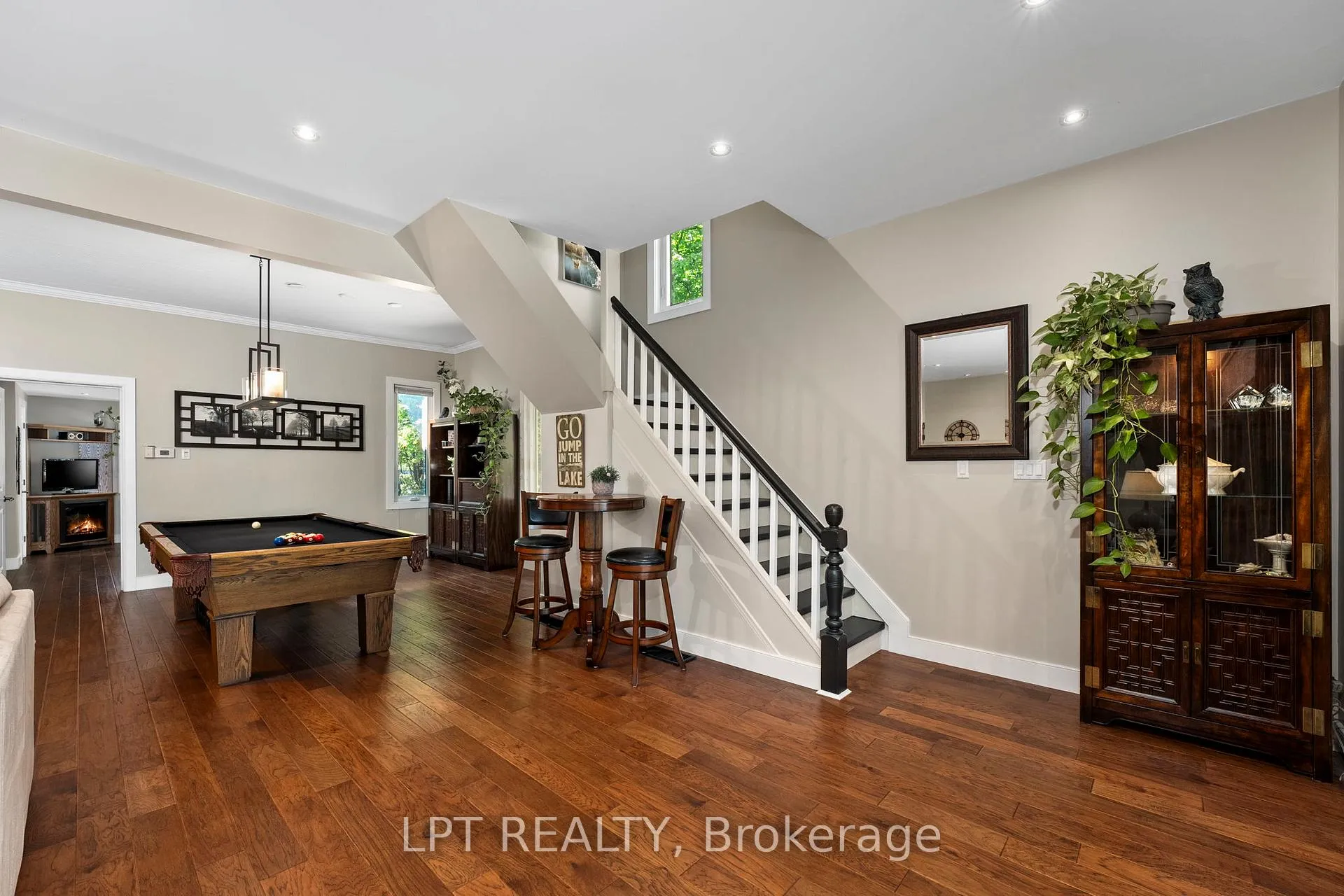 Photo 20 of 21 Pinery Lane, Georgina, Sutton & Jackson's Point — HOMEH