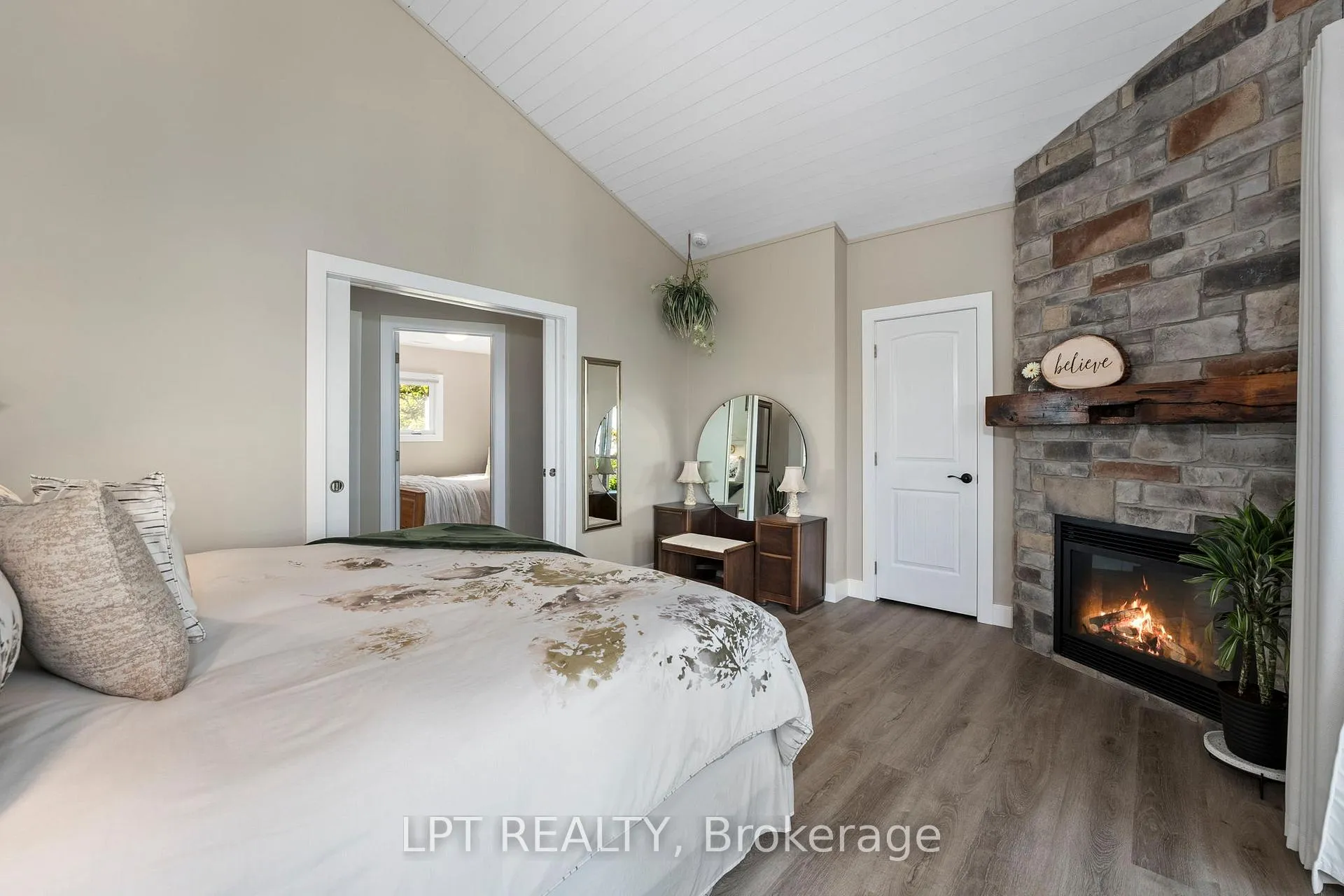 Photo 25 of 21 Pinery Lane, Georgina, Sutton & Jackson's Point — HOMEH