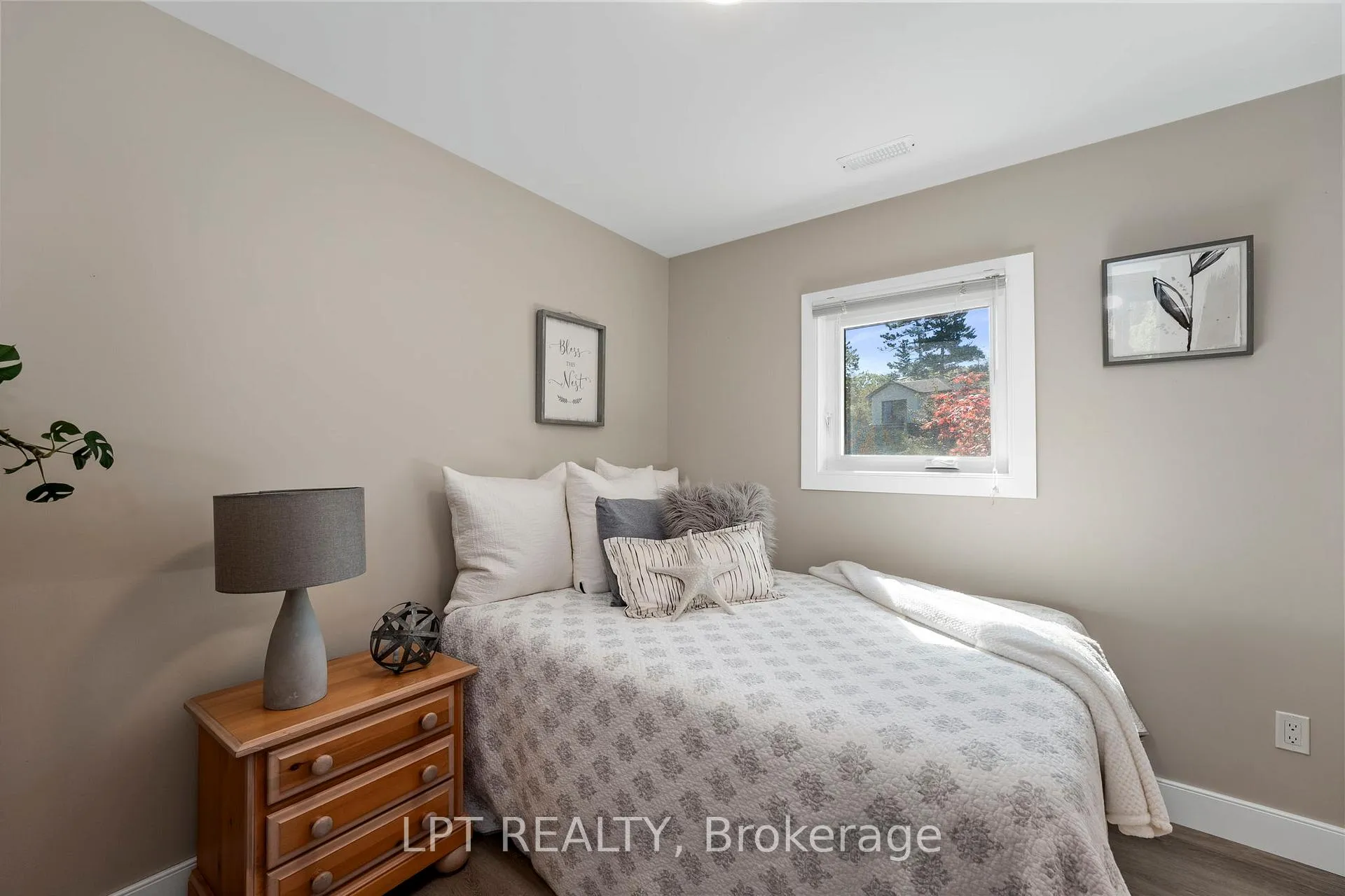 Photo 31 of 21 Pinery Lane, Georgina, Sutton & Jackson's Point — HOMEH