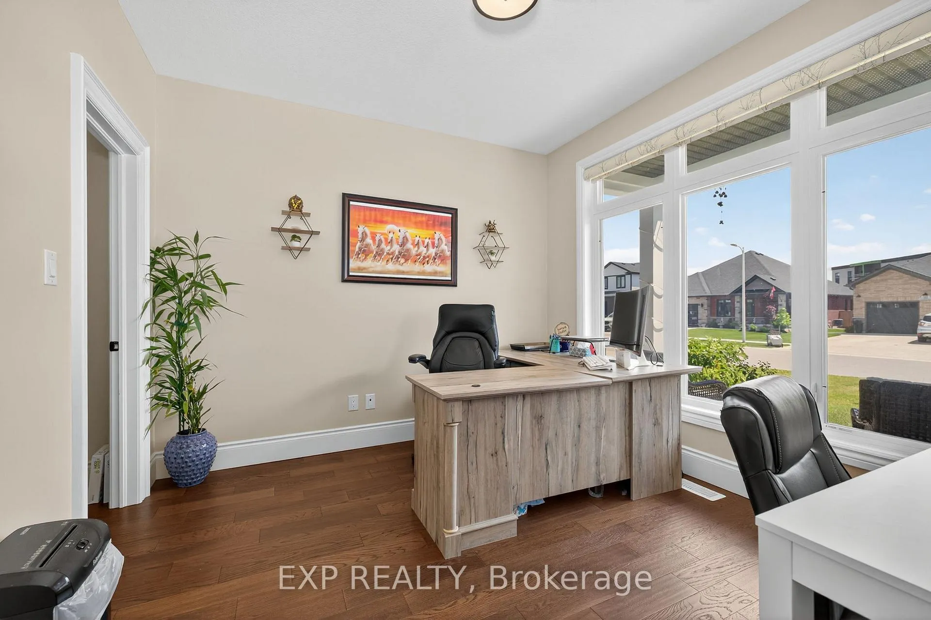 Photo 5 of 116 Spencer Avenue, Lucan Biddulph, Lucan — HOMEH
