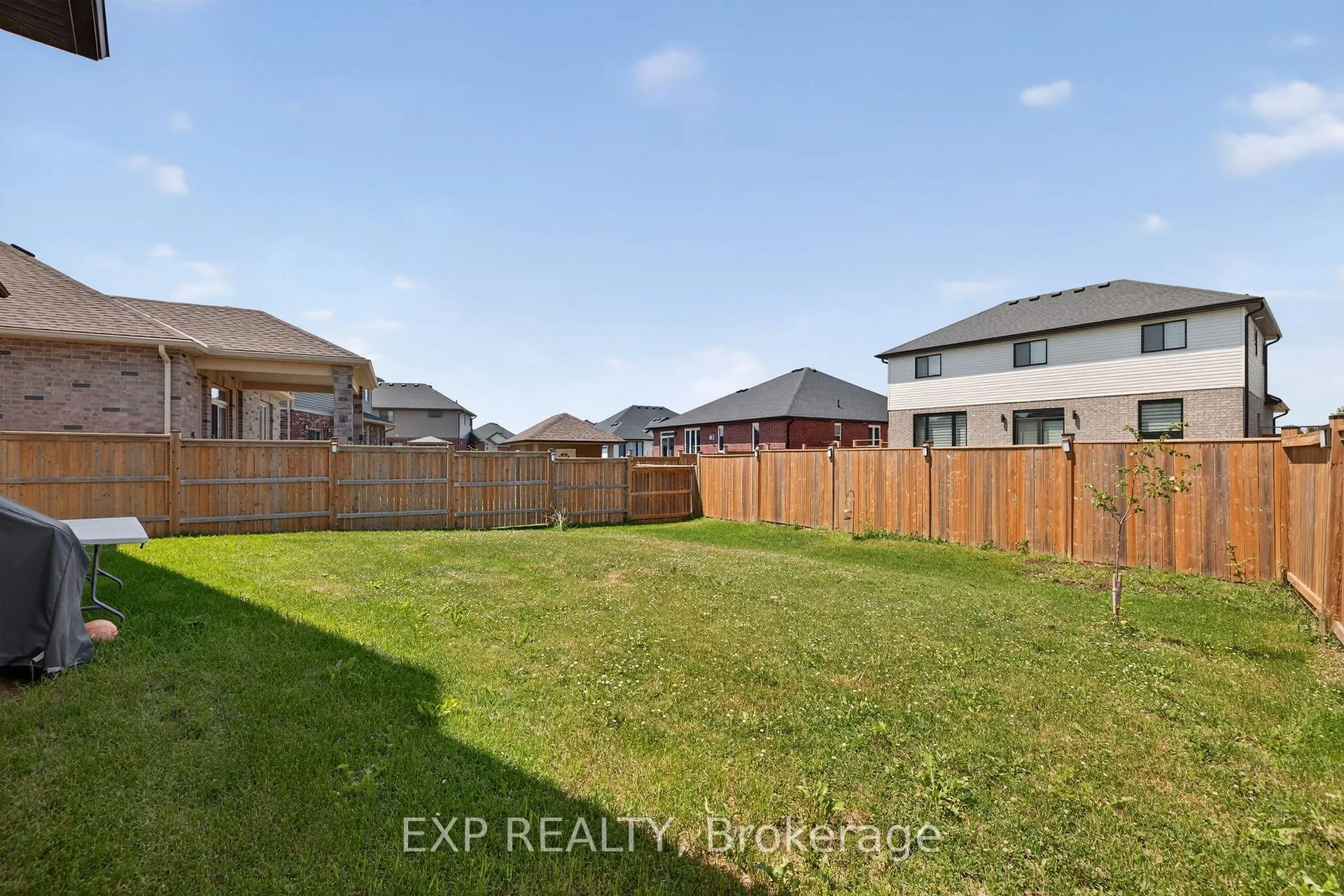 Photo 27 of 116 Spencer Avenue, Lucan Biddulph, Lucan — HOMEH