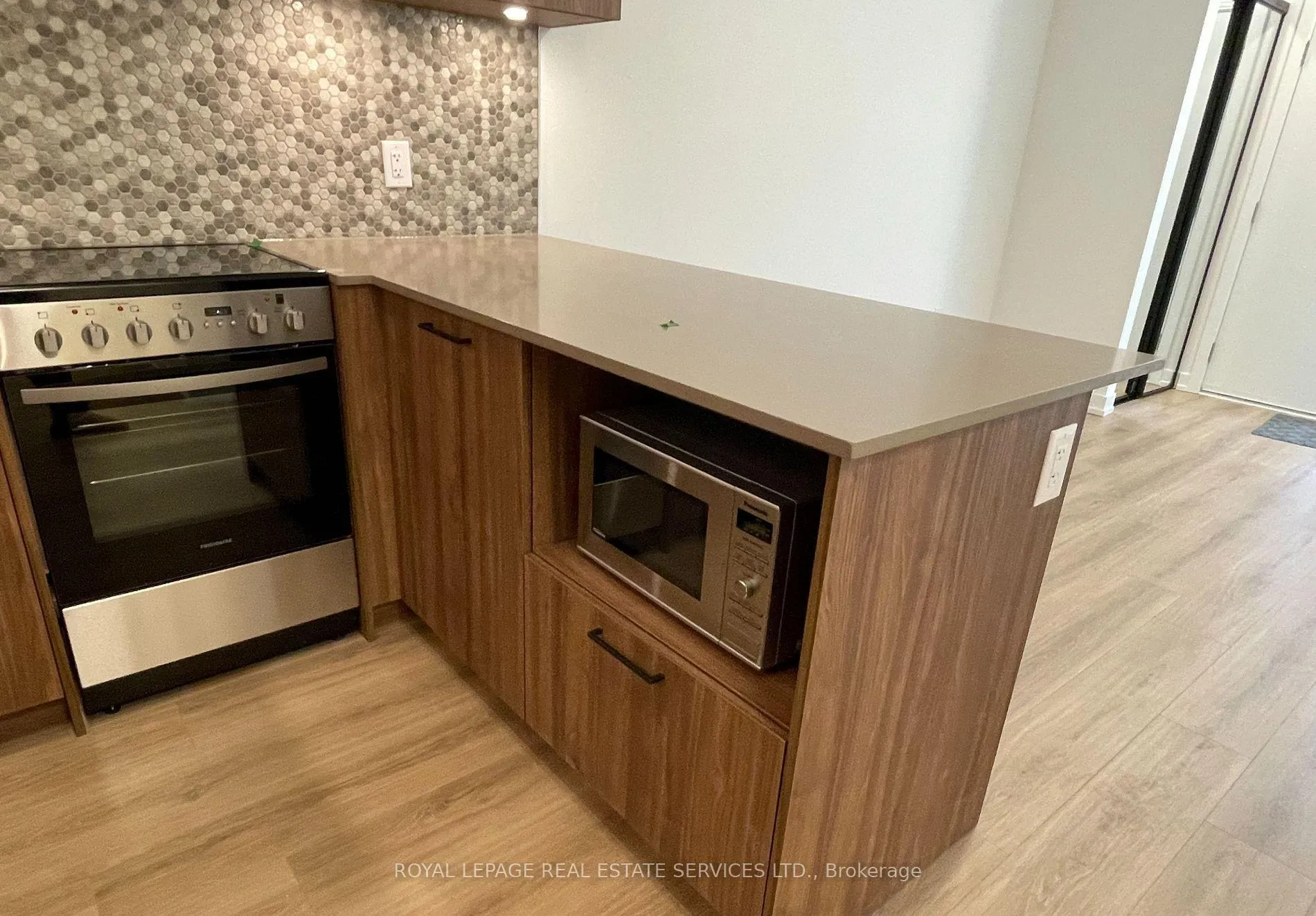 Photo 6 of Unit 03, 30 Lagerfeld Drive, Brampton, Northwest Brampton — HOMEH