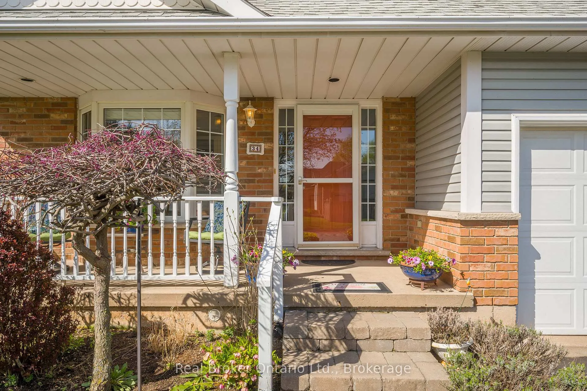 Photo 6 of 34 Margaret Avenue, Grimsby, Grimsby Beach — HOMEH