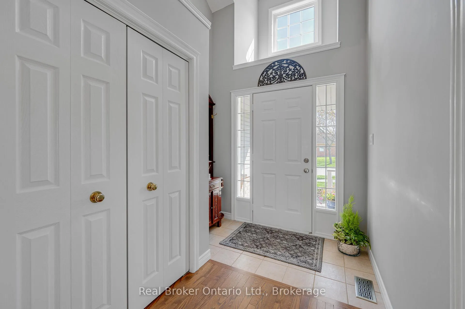 Photo 7 of 34 Margaret Avenue, Grimsby, Grimsby Beach — HOMEH