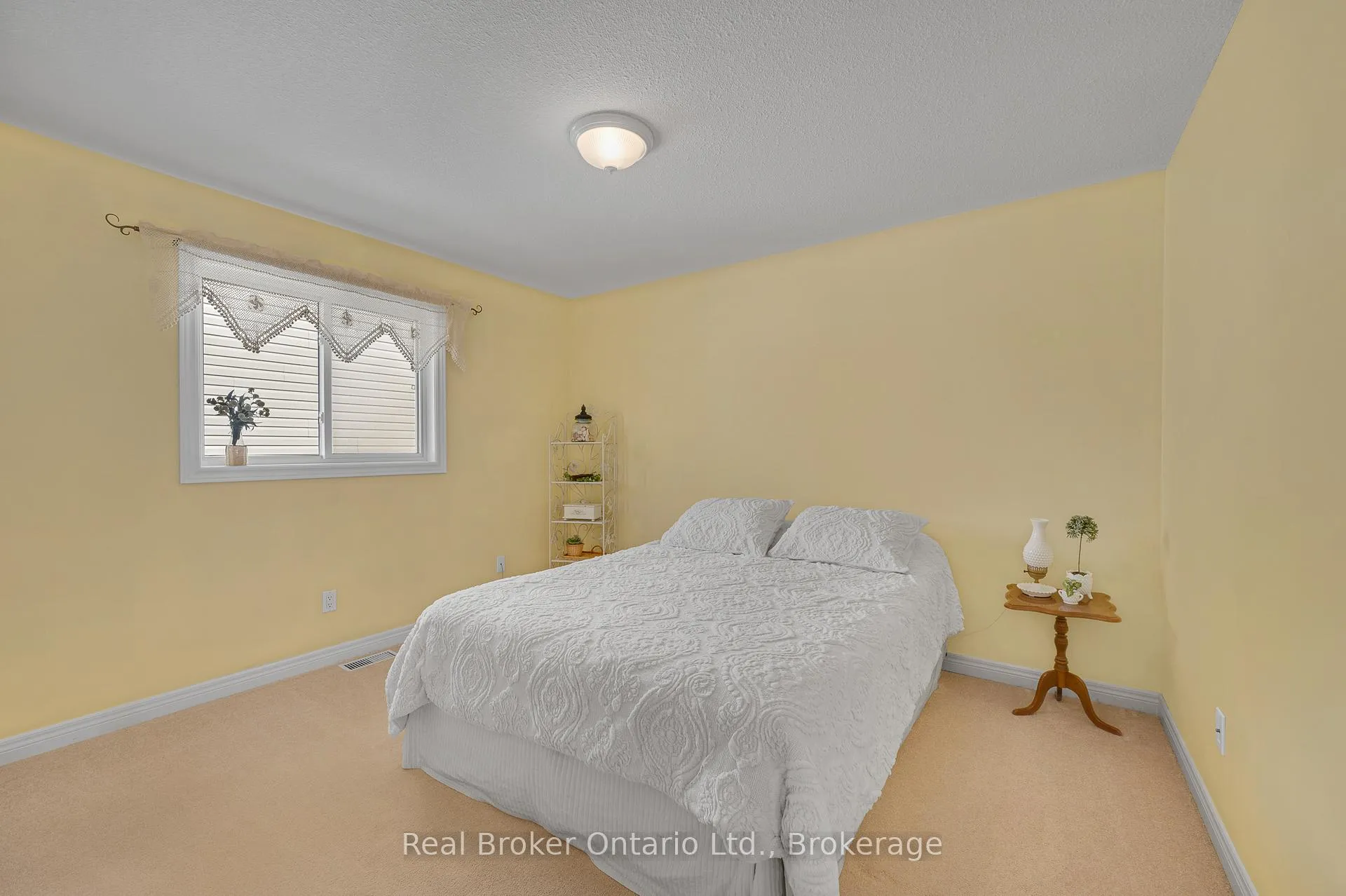 Photo 20 of 34 Margaret Avenue, Grimsby, Grimsby Beach — HOMEH
