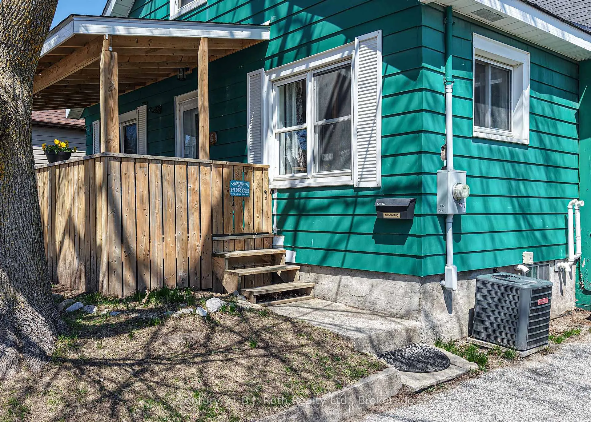 Photo 1 of 76 McKenzie Street, Orillia — HOMEH
