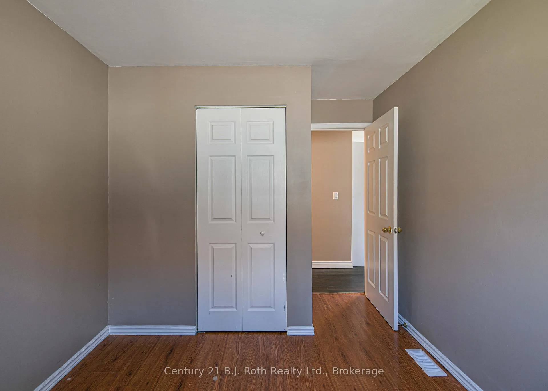 Photo 12 of 76 McKenzie Street, Orillia — HOMEH