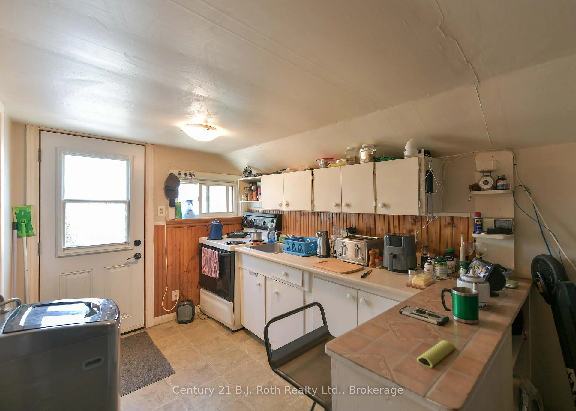 Photo 25 of 76 McKenzie Street, Orillia — HOMEH