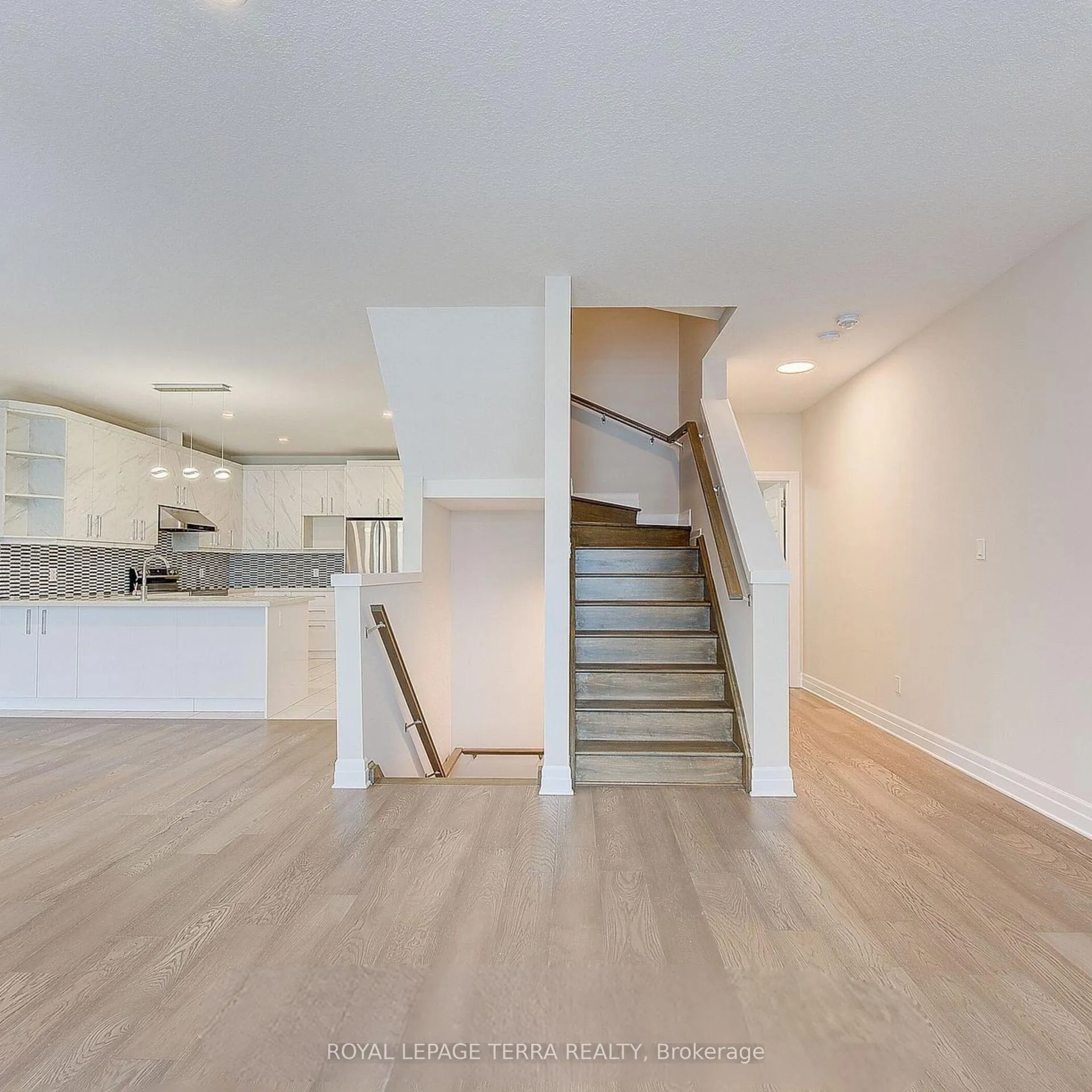Photo 4 of Unit 25, 2610 Kettering Place, London, South U — HOMEH