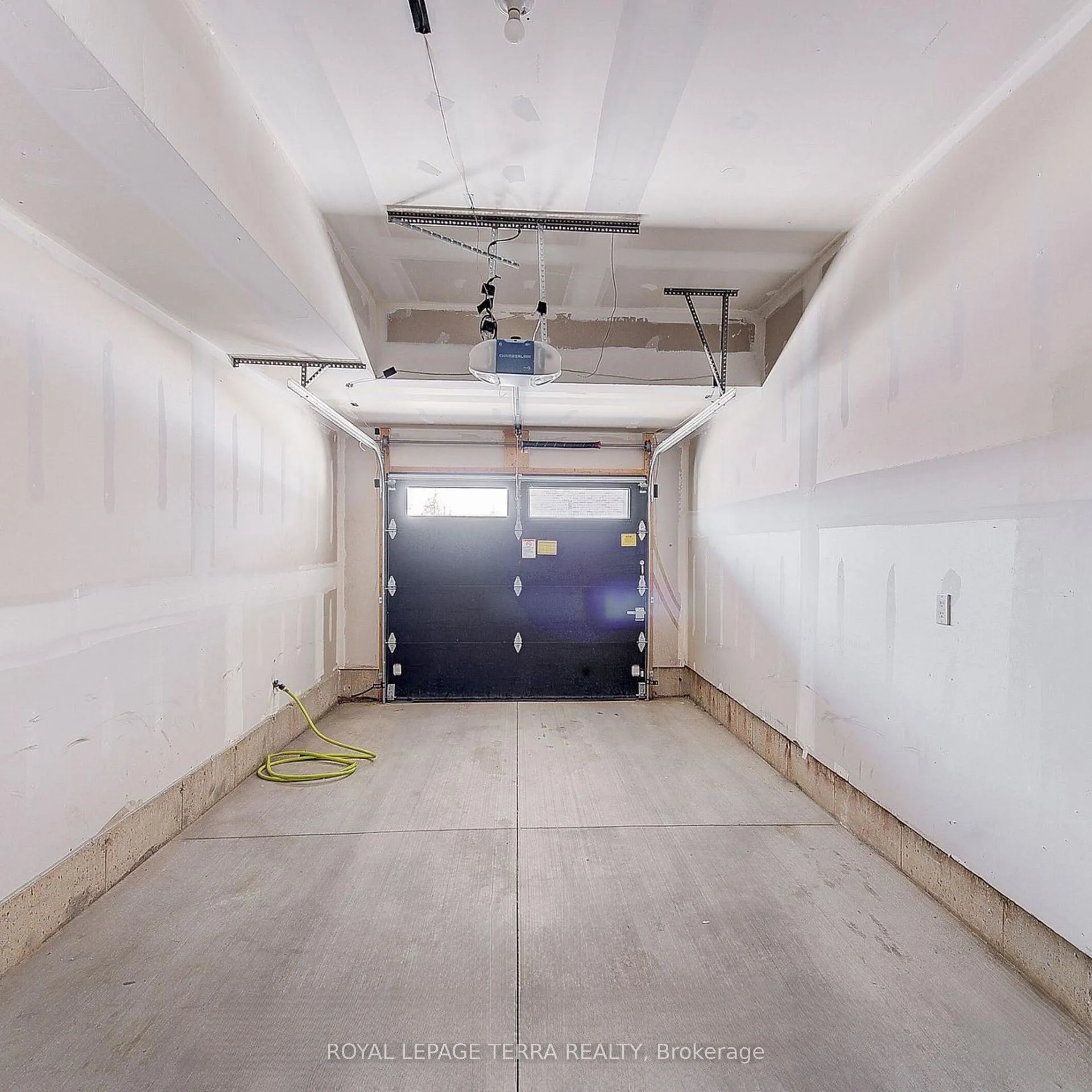 Photo 15 of Unit 25, 2610 Kettering Place, London, South U — HOMEH