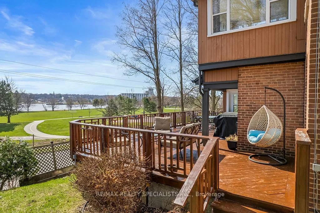 Photo 3 of 2149 3rd Avenue "A", Owen Sound — HOMEH