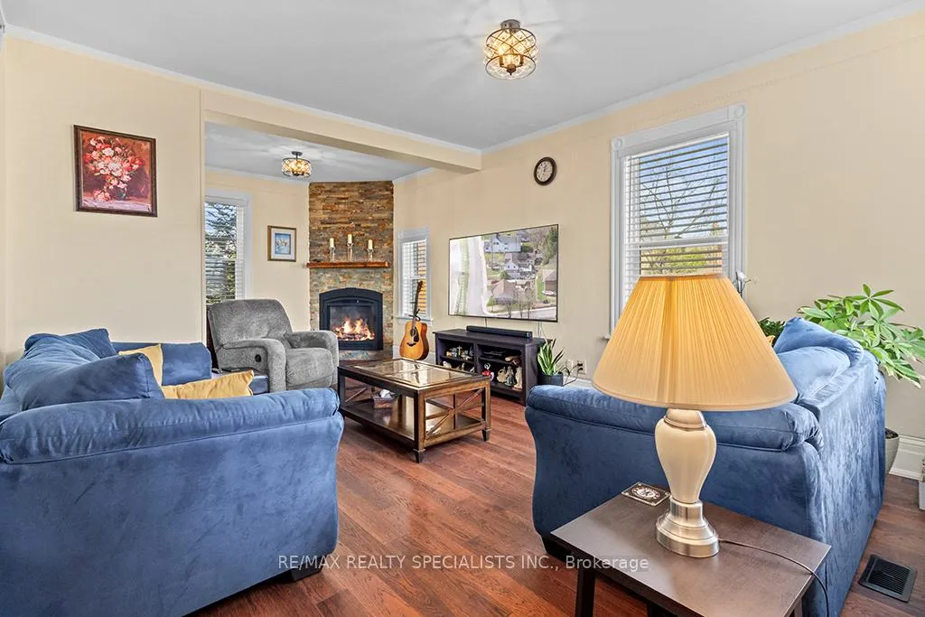 Photo 15 of 2149 3rd Avenue "A", Owen Sound — HOMEH