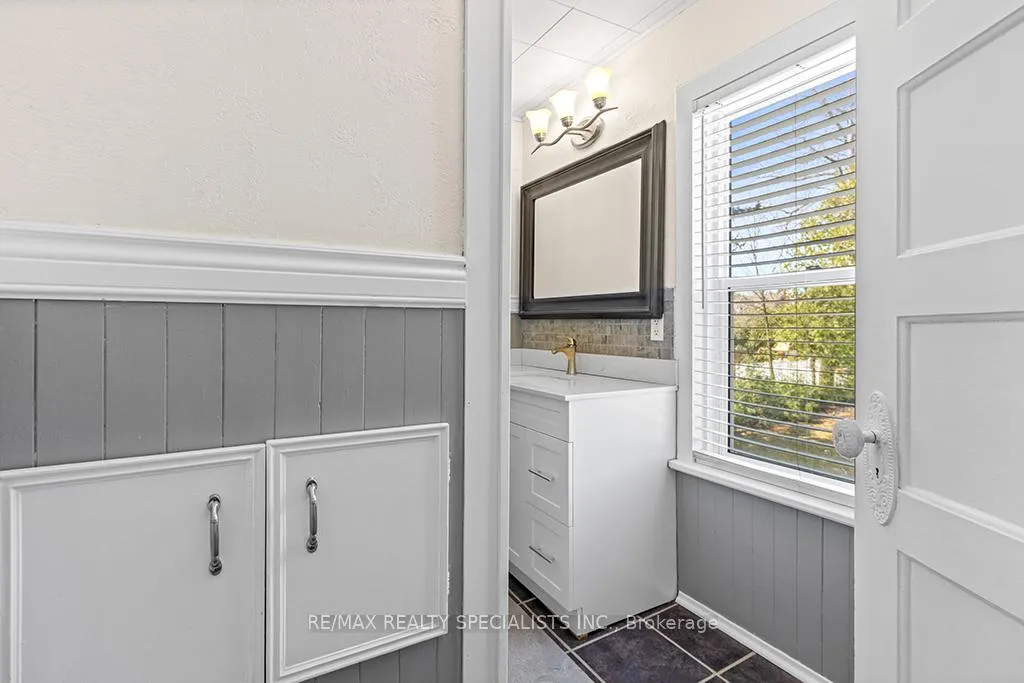 Photo 25 of 2149 3rd Avenue "A", Owen Sound — HOMEH