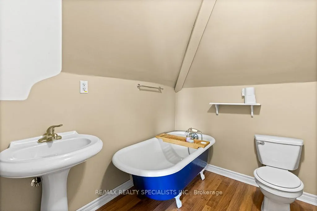 Photo 34 of 2149 3rd Avenue "A", Owen Sound — HOMEH
