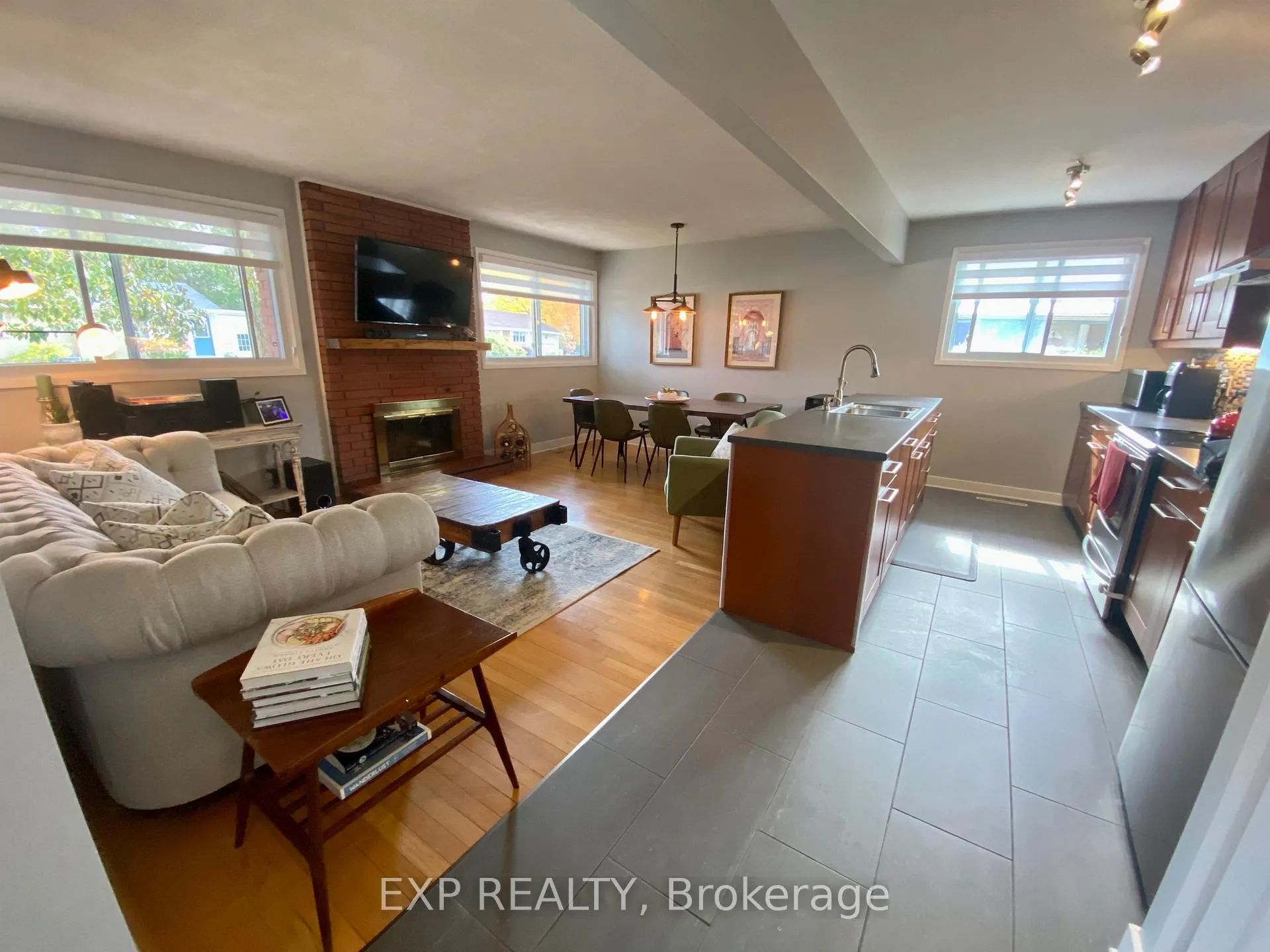 Photo 3 of Unit 1, 1344 Avenue U, Ottawa, Eastway Gardens/Industrial Park — HOMEH