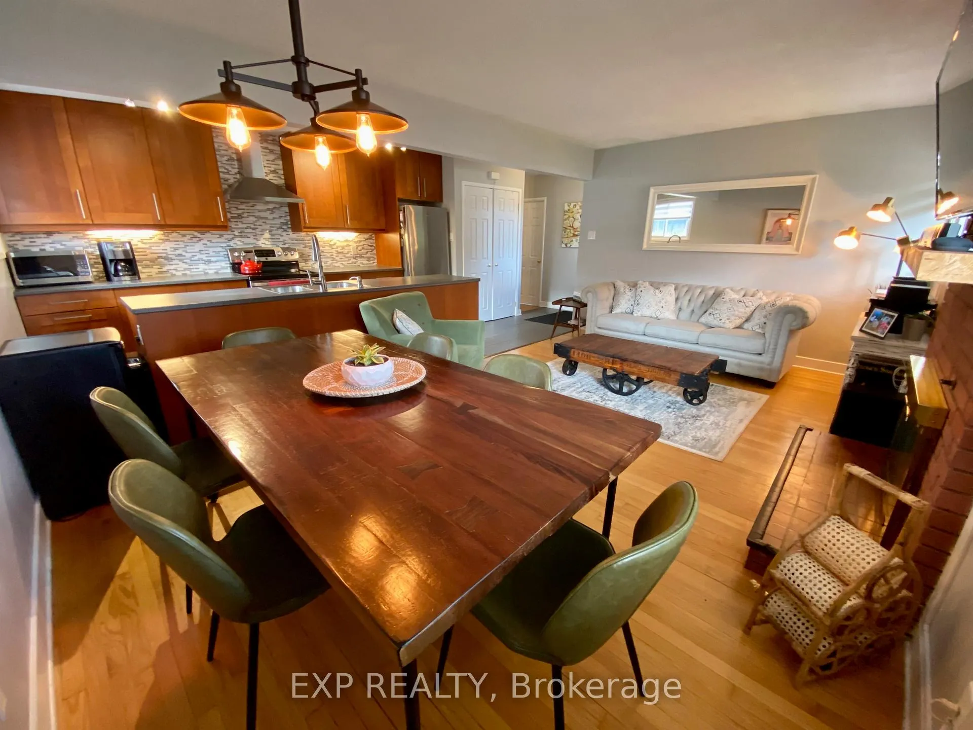Photo 5 of Unit 1, 1344 Avenue U, Ottawa, Eastway Gardens/Industrial Park — HOMEH