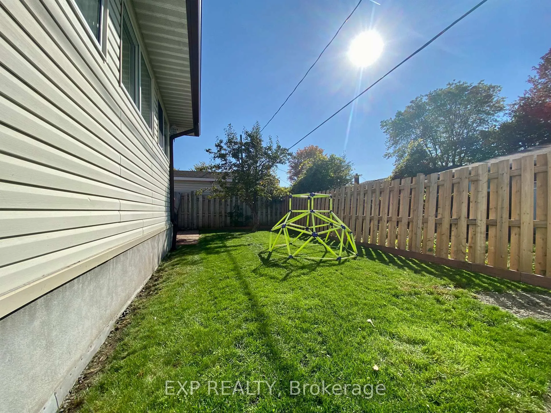 Photo 21 of Unit 1, 1344 Avenue U, Ottawa, Eastway Gardens/Industrial Park — HOMEH