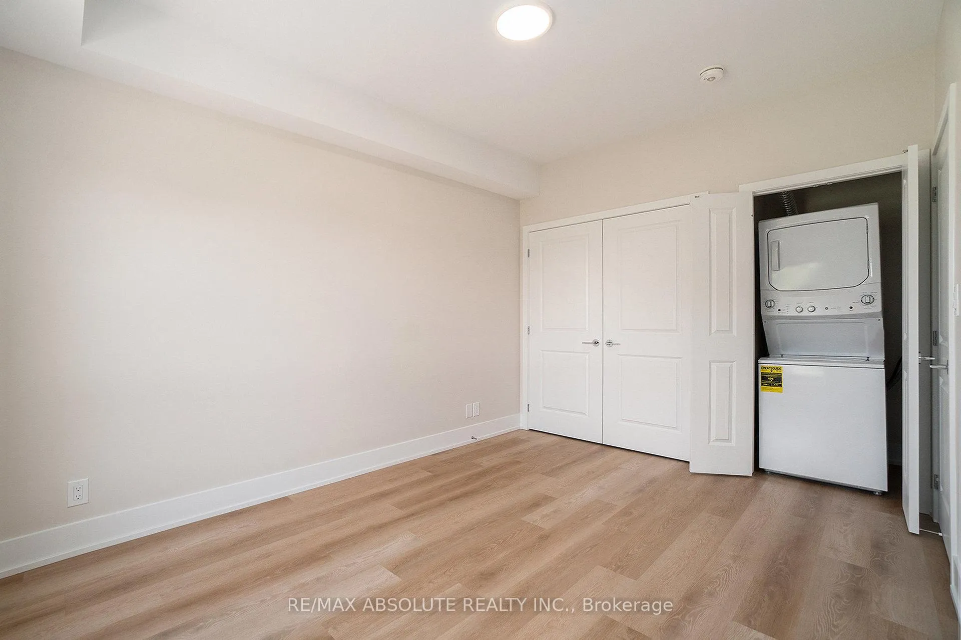 Photo 7 of Unit 111, 12B Thomas Street S, Arnprior — HOMEH