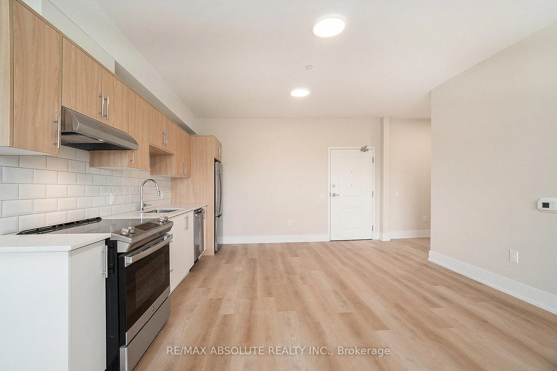 Photo 14 of Unit 111, 12B Thomas Street S, Arnprior — HOMEH