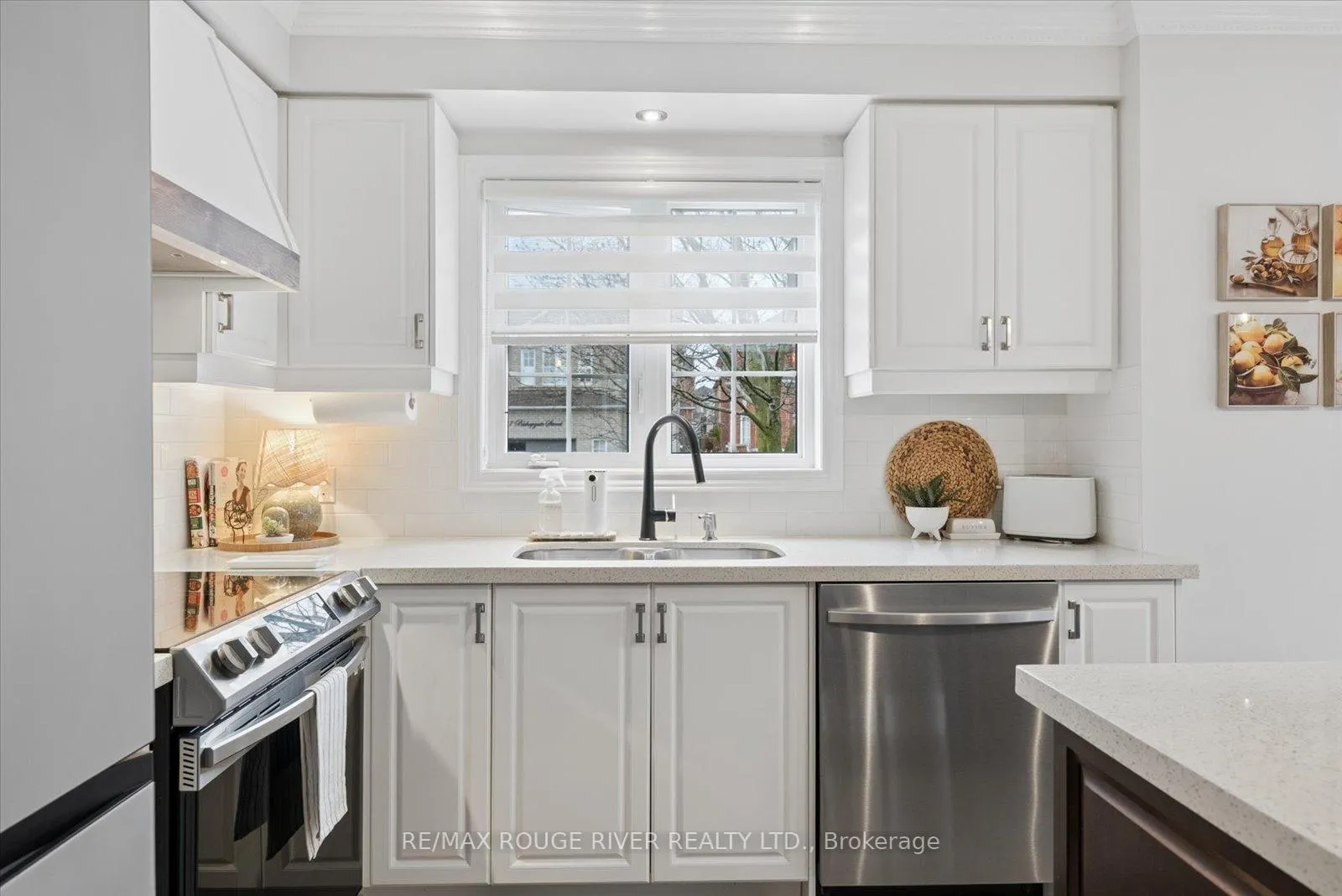 Photo 18 of 1 Swansea Street, Whitby, Williamsburg — HOMEH