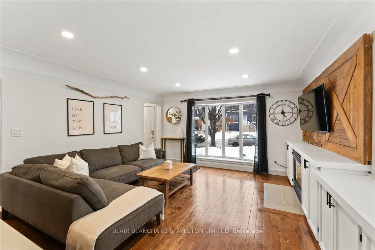 Photo 8 of 11 Scotia Avenue, Hamilton, Rosedale — HOMEH