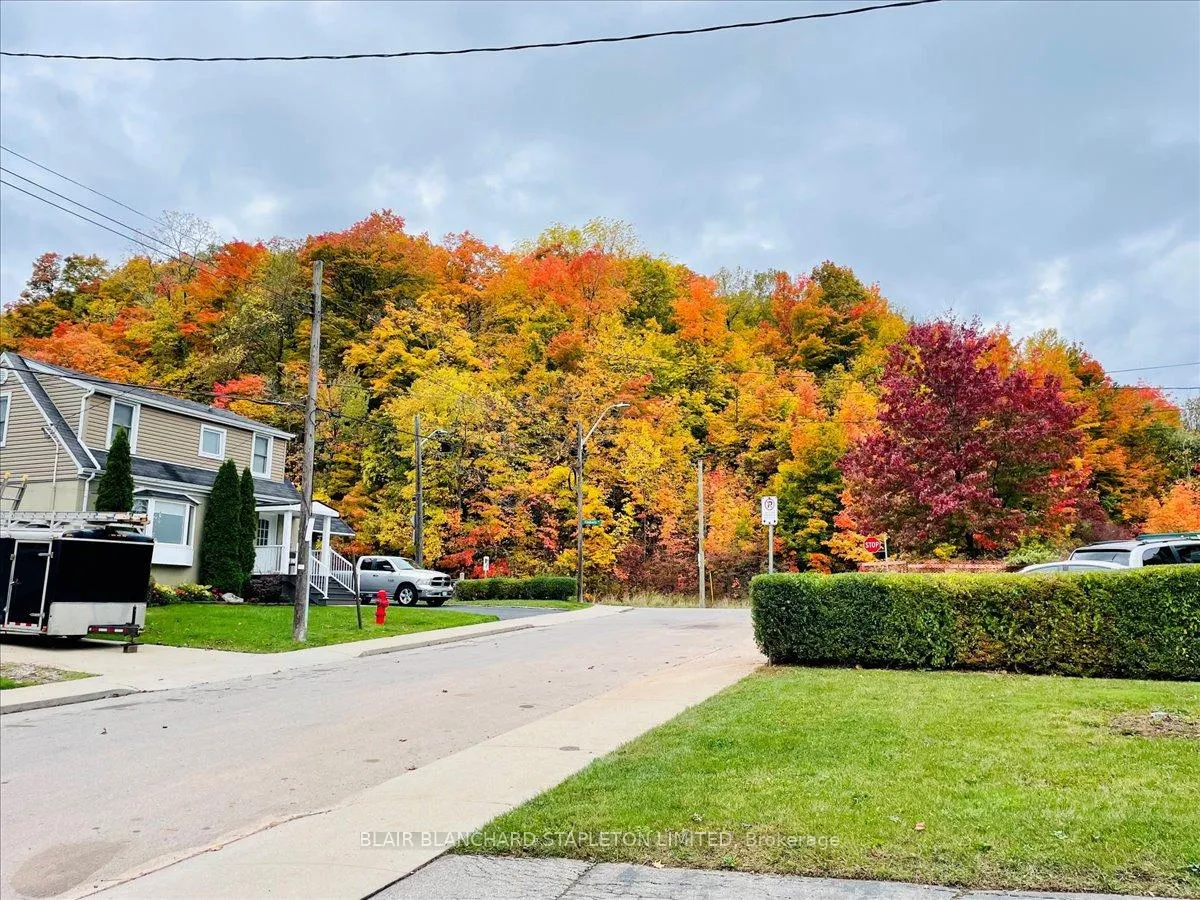 Photo 33 of 11 Scotia Avenue, Hamilton, Rosedale — HOMEH