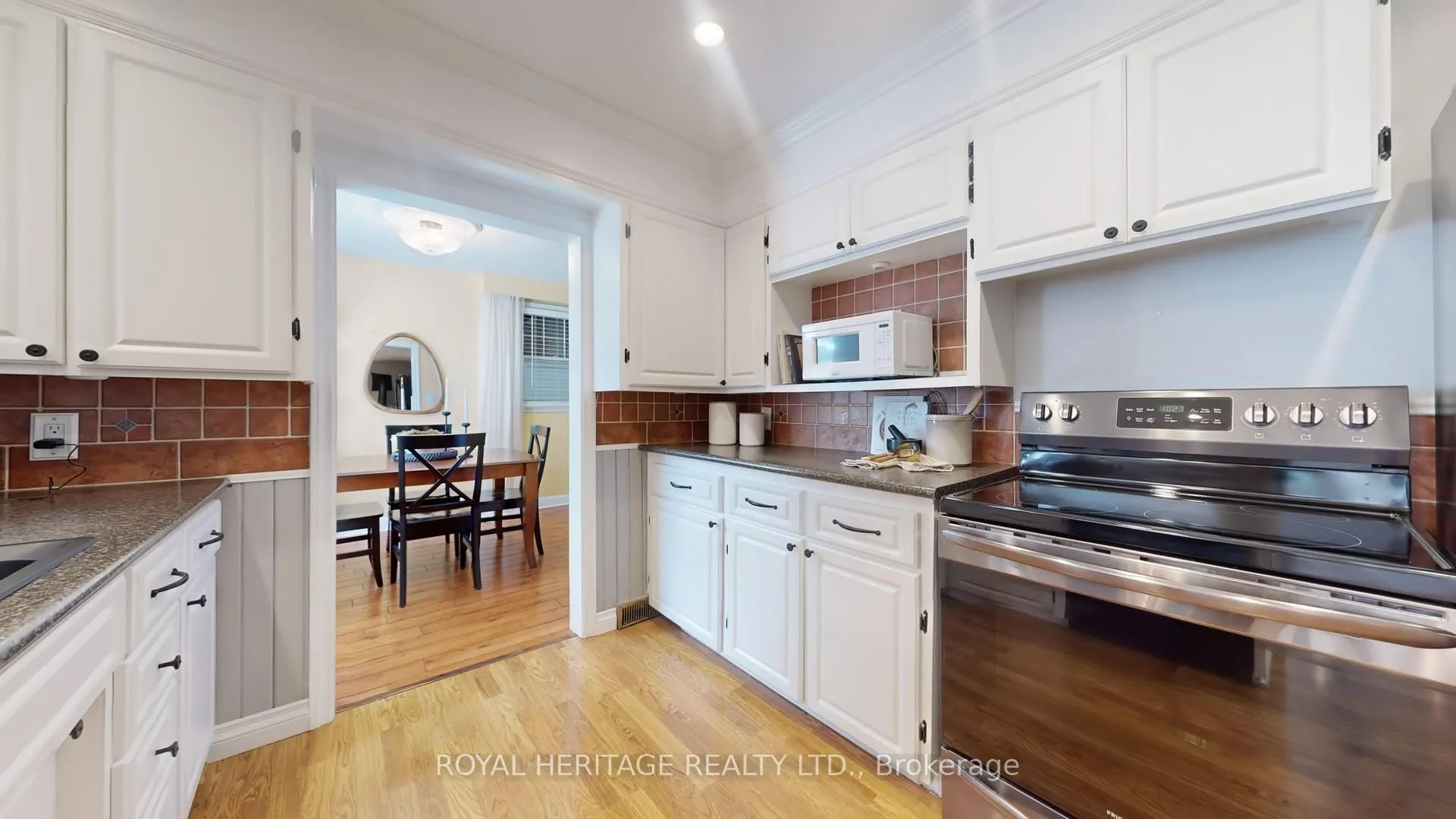 Photo 13 of 11 Durham Street, Whitby, Brooklin — HOMEH