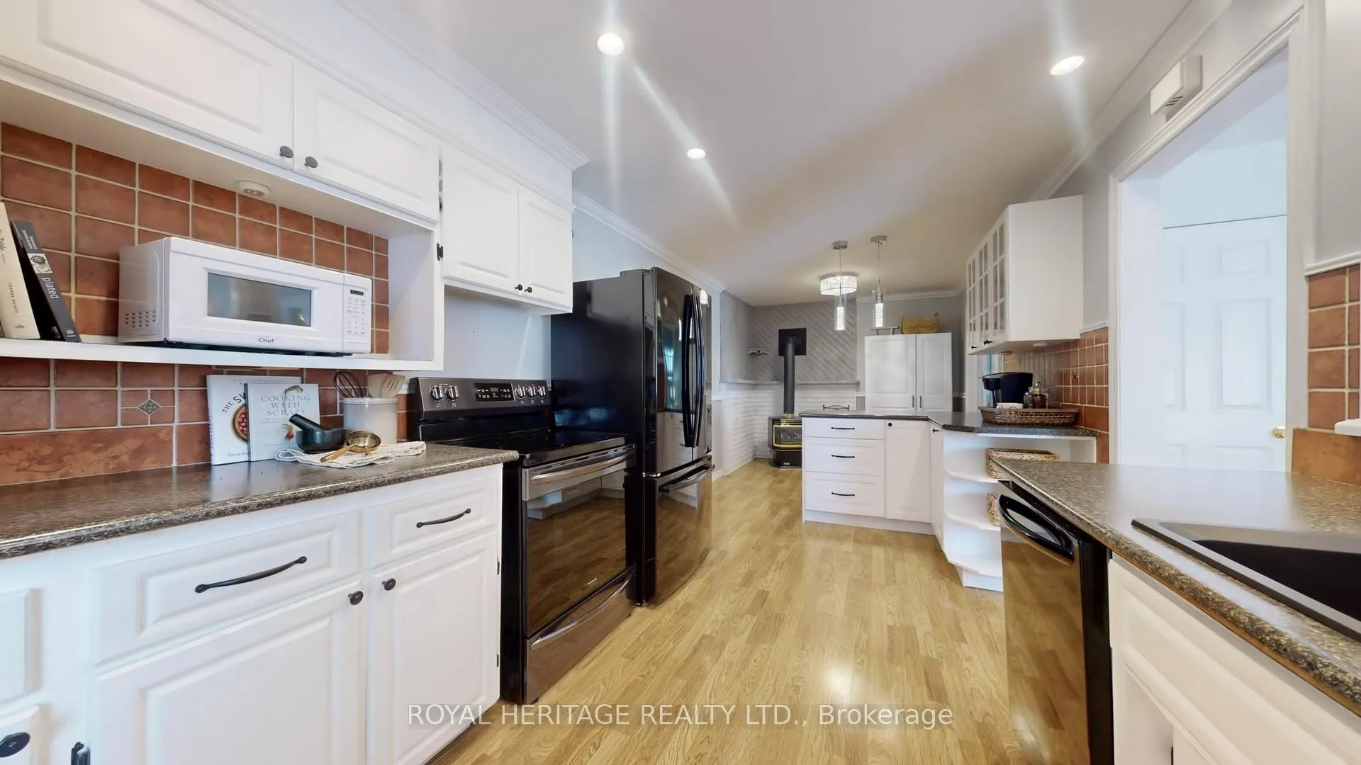 Photo 19 of 11 Durham Street, Whitby, Brooklin — HOMEH