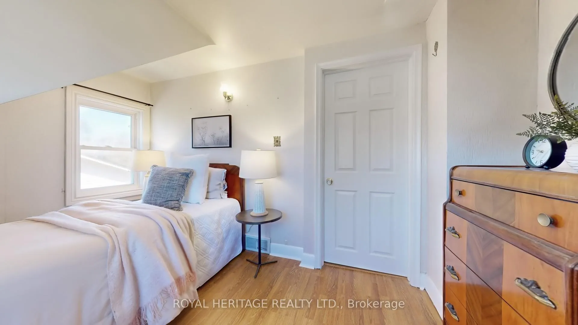 Photo 37 of 11 Durham Street, Whitby, Brooklin — HOMEH