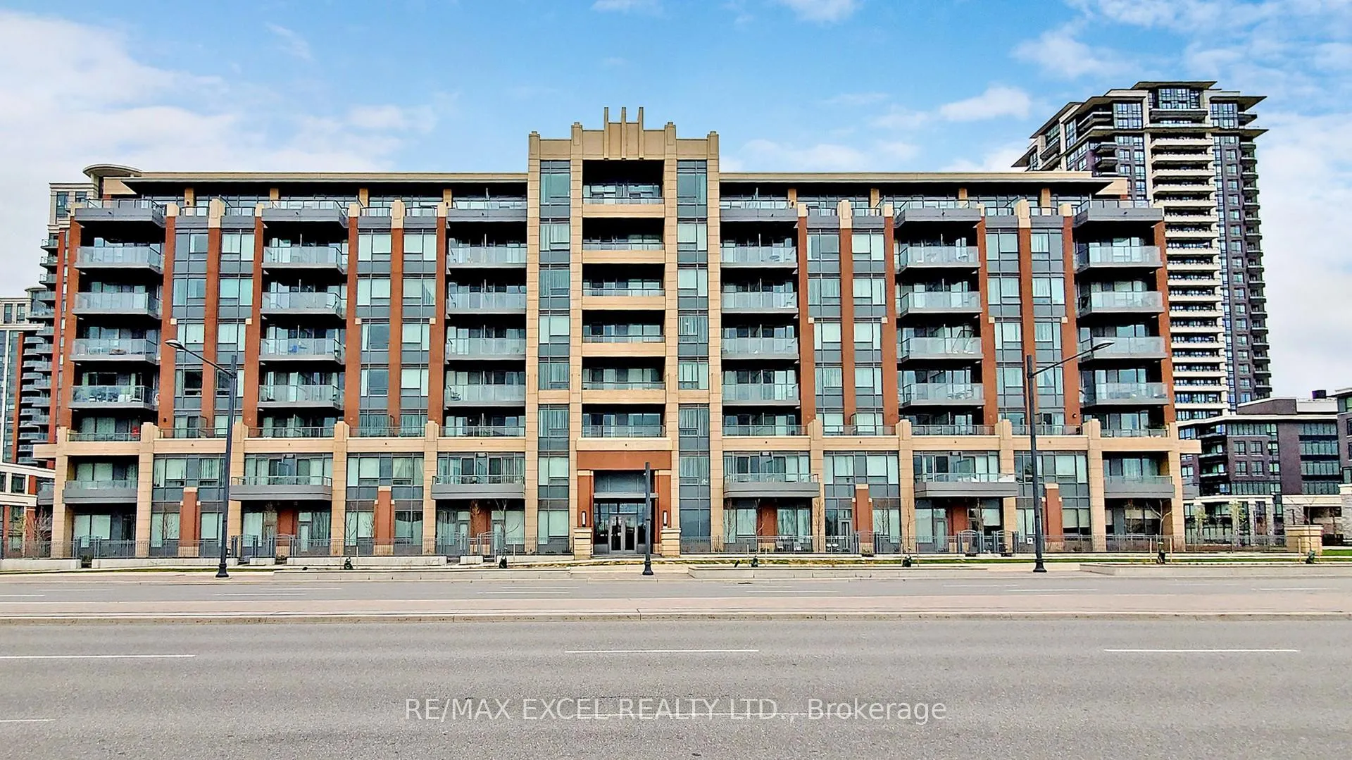 Photo 2 of Unit 728, 28 Uptown Drive, Markham, Unionville — HOMEH