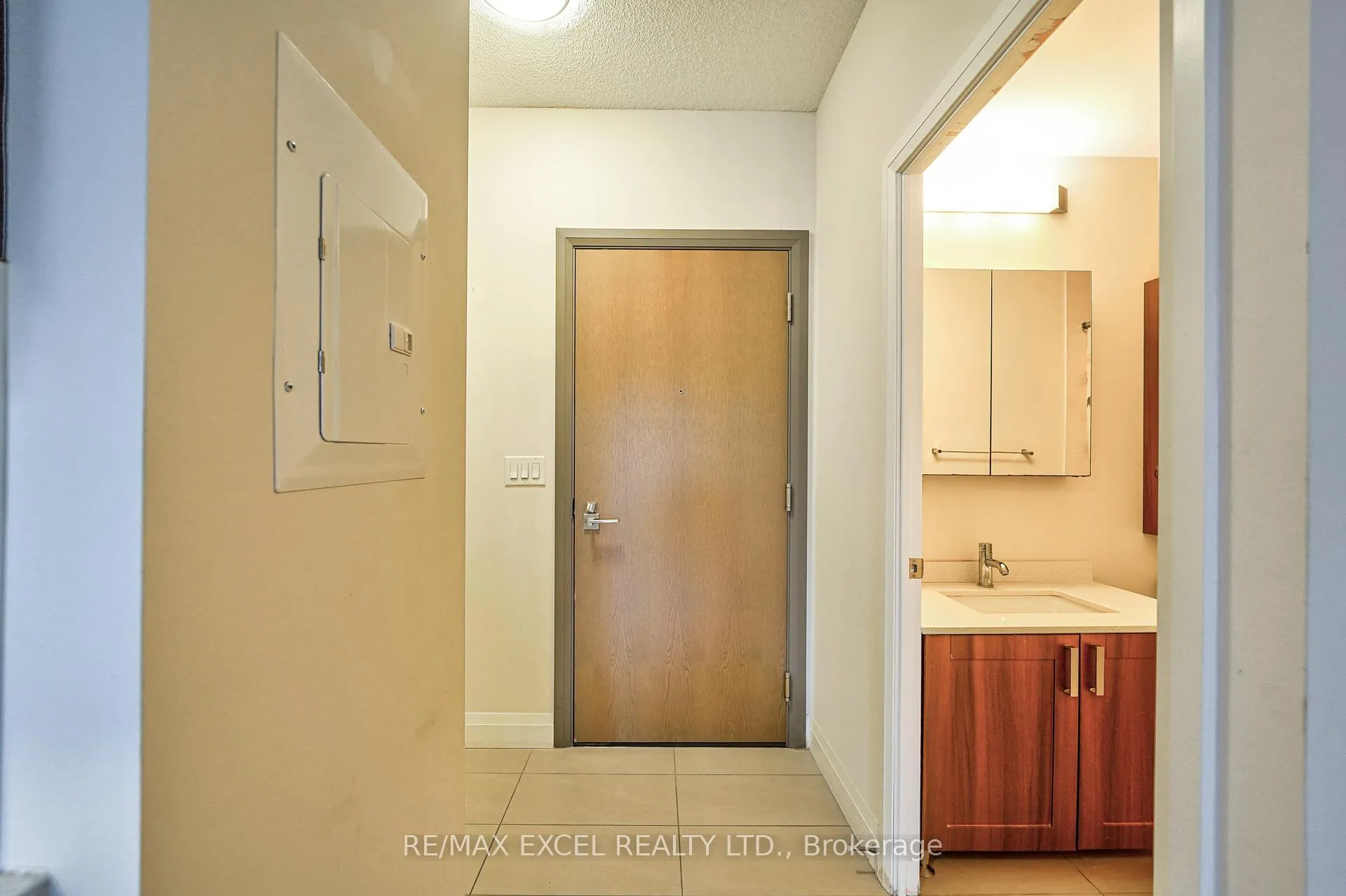 Photo 5 of Unit 728, 28 Uptown Drive, Markham, Unionville — HOMEH