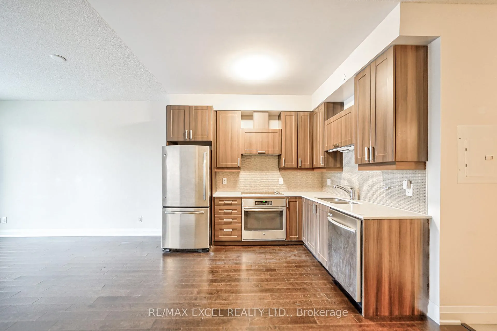 Photo 12 of Unit 728, 28 Uptown Drive, Markham, Unionville — HOMEH