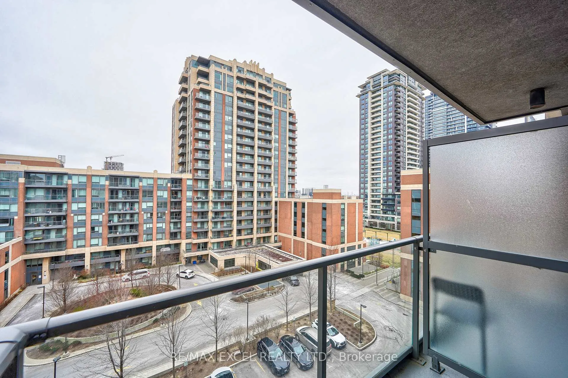 Photo 28 of Unit 728, 28 Uptown Drive, Markham, Unionville — HOMEH