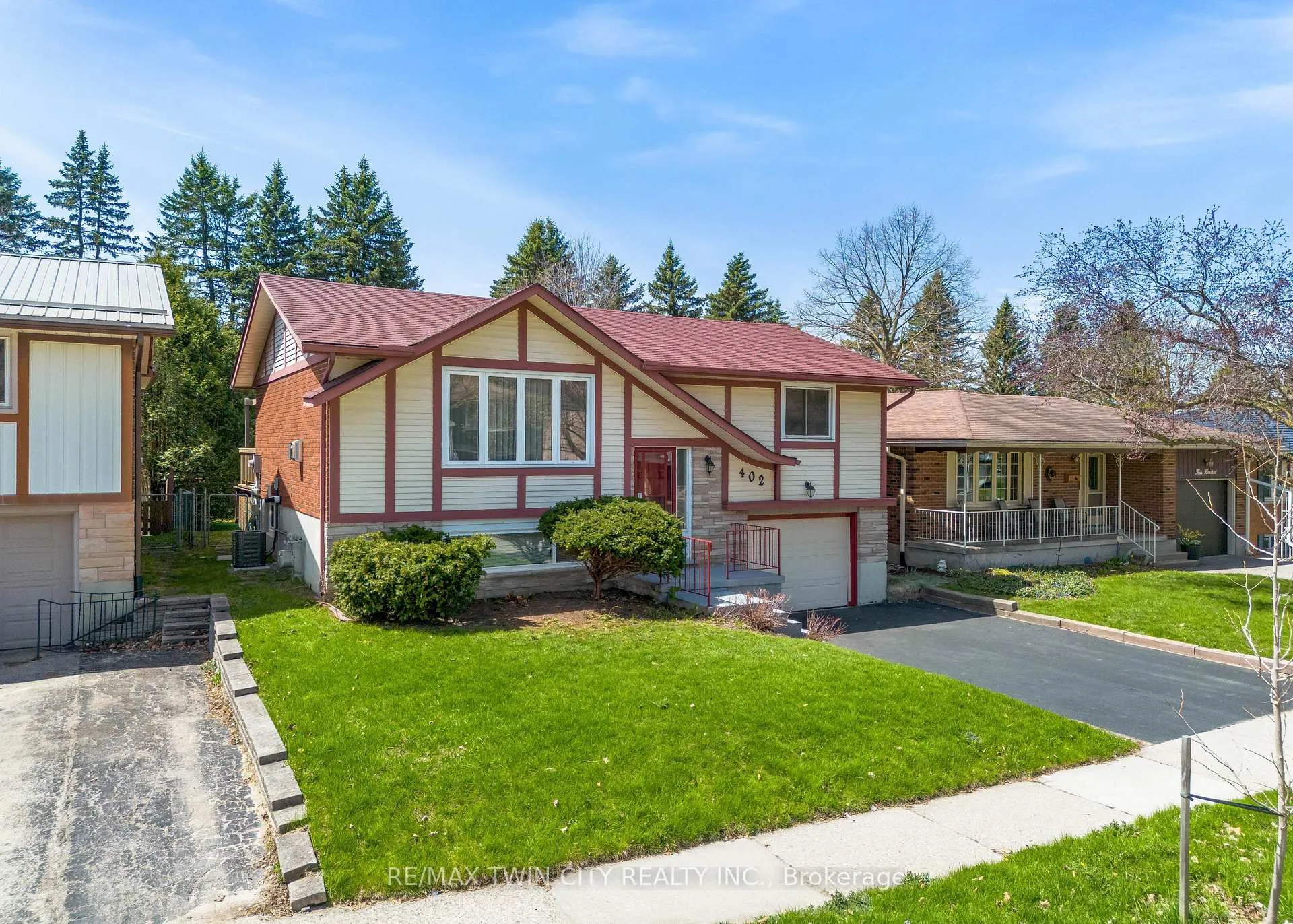 Photo 47 of 402 Lakeview Drive, Waterloo, Lakeshore Village — HOMEH