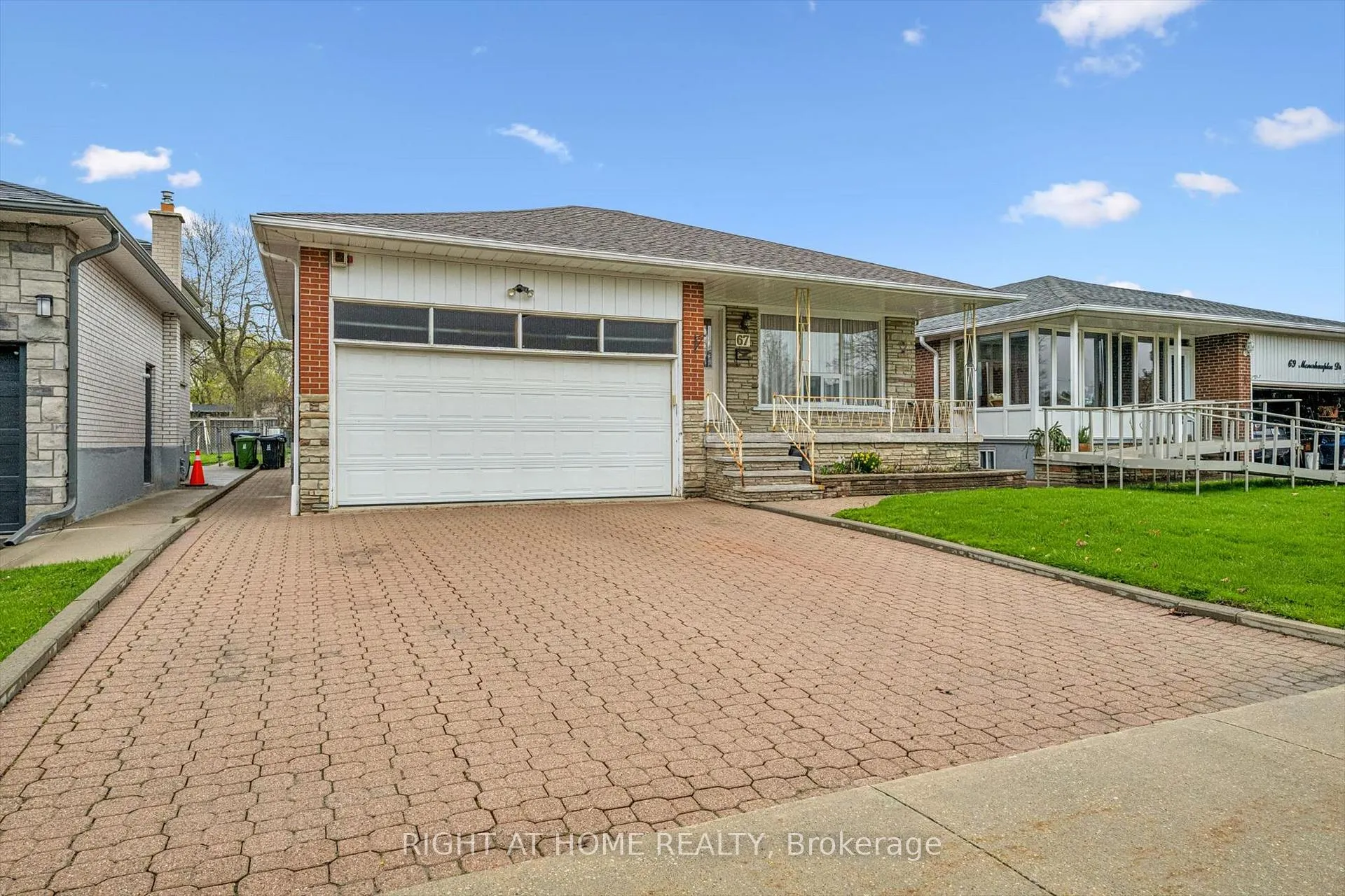 Photo 2 of 67 Manorhampton Drive, Etobicoke, Willowridge-Martingrove-Richview — HOMEH