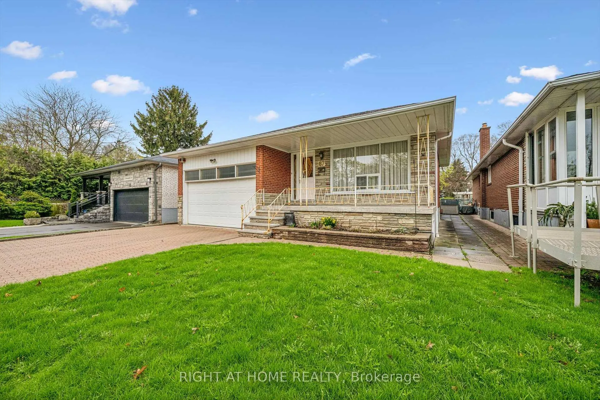 Photo 3 of 67 Manorhampton Drive, Etobicoke, Willowridge-Martingrove-Richview — HOMEH