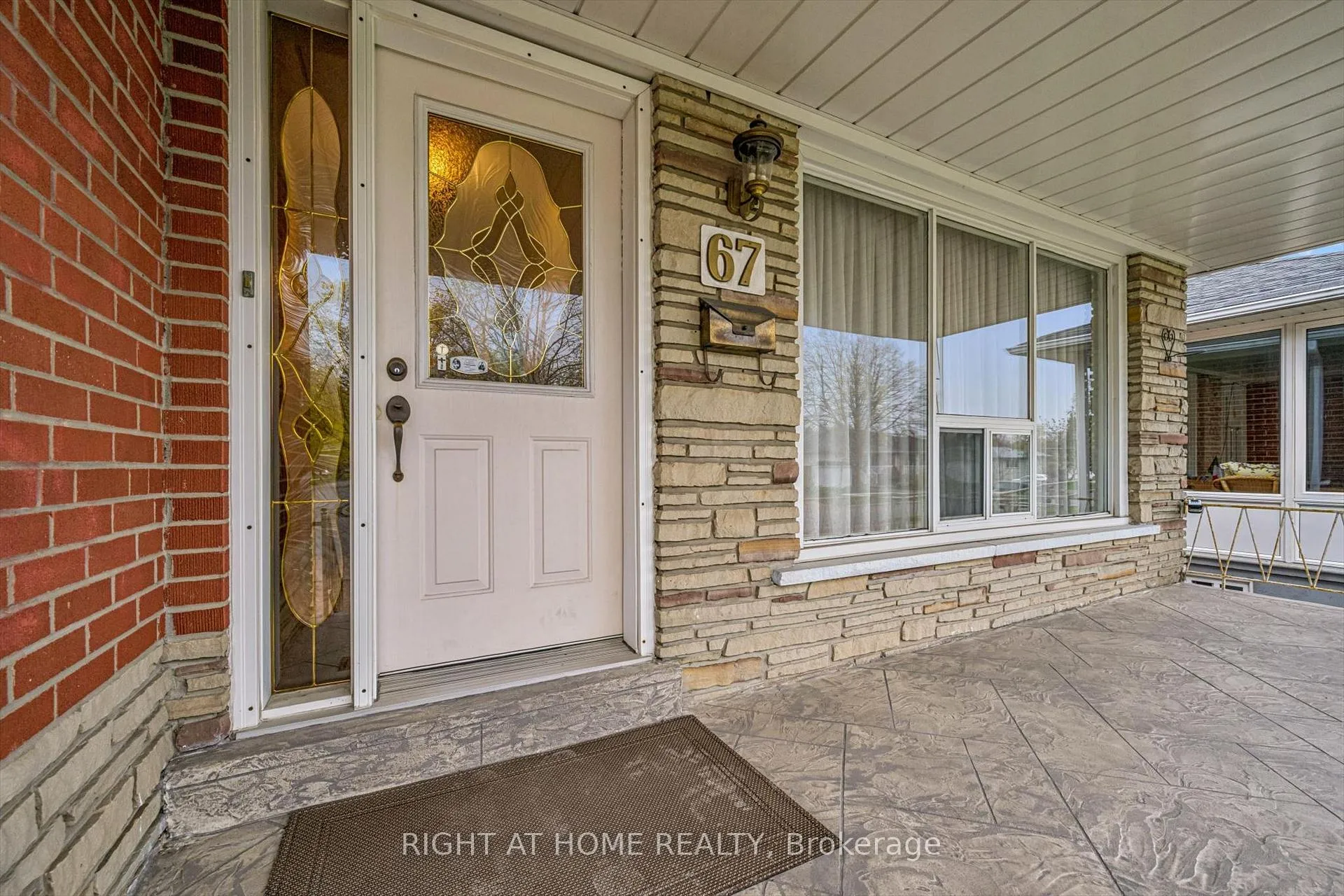 Photo 4 of 67 Manorhampton Drive, Etobicoke, Willowridge-Martingrove-Richview — HOMEH