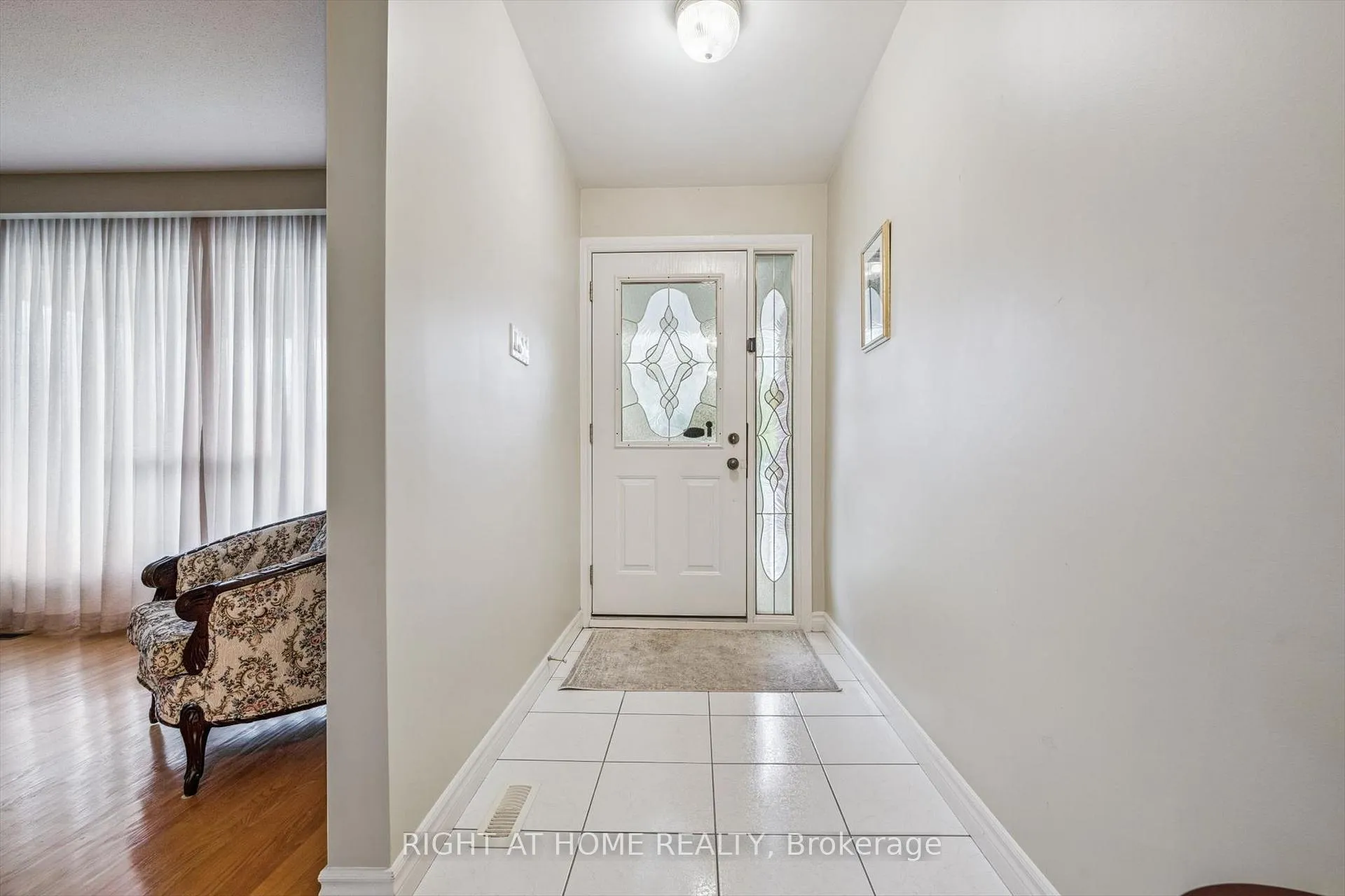 Photo 5 of 67 Manorhampton Drive, Etobicoke, Willowridge-Martingrove-Richview — HOMEH